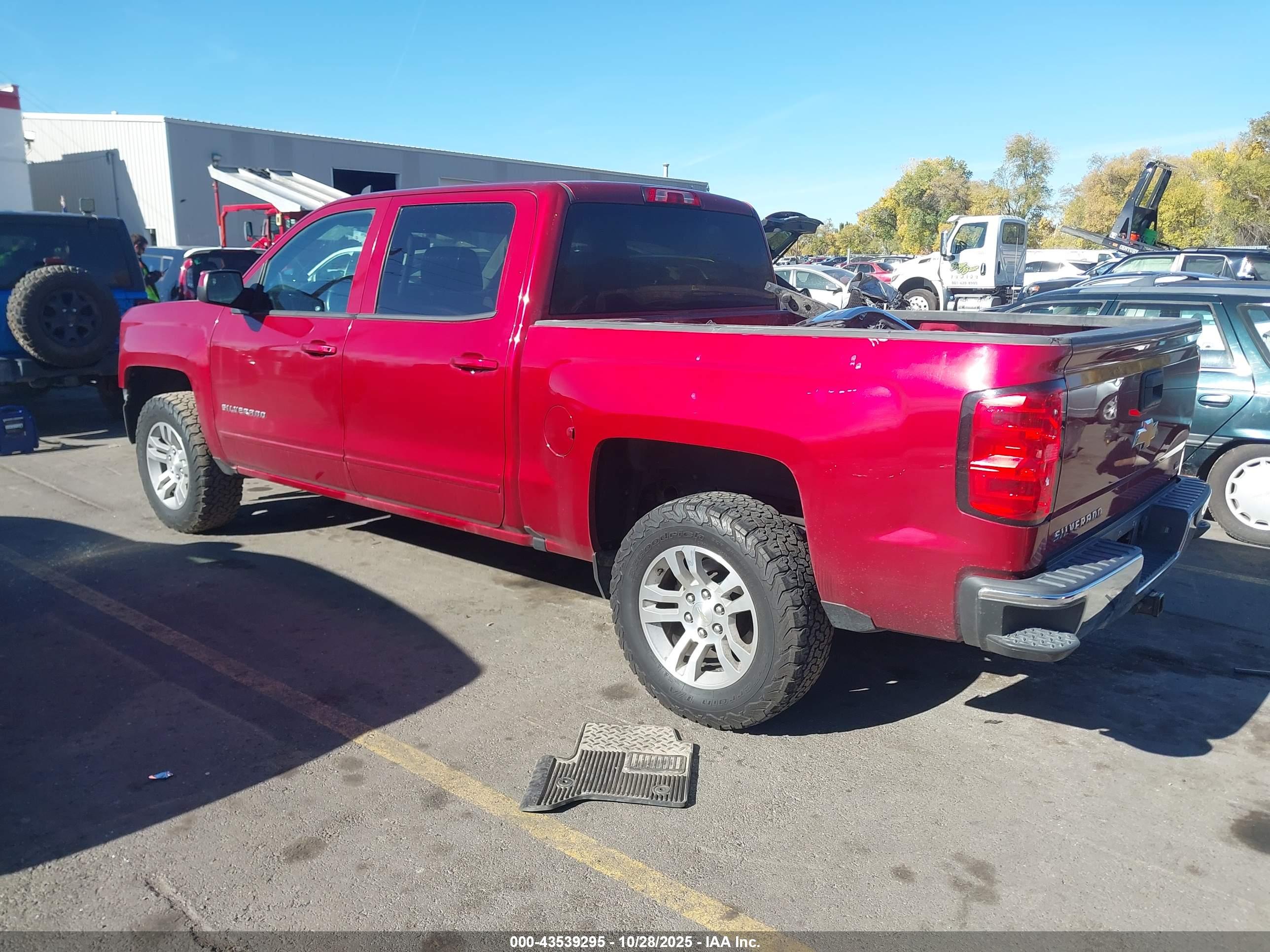CHEVROLET SILVERADO image 3