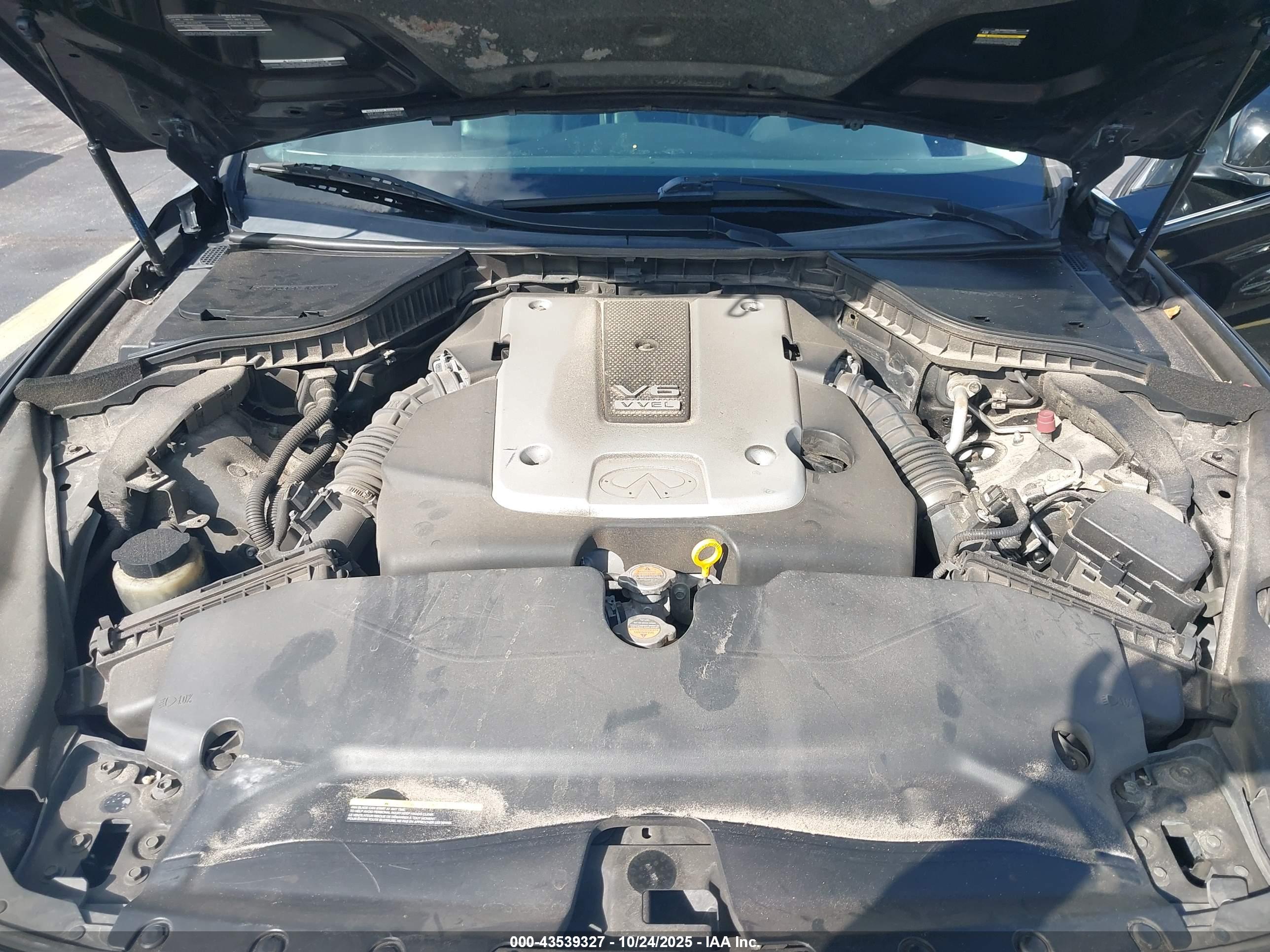 INFINITI Q50 image 10