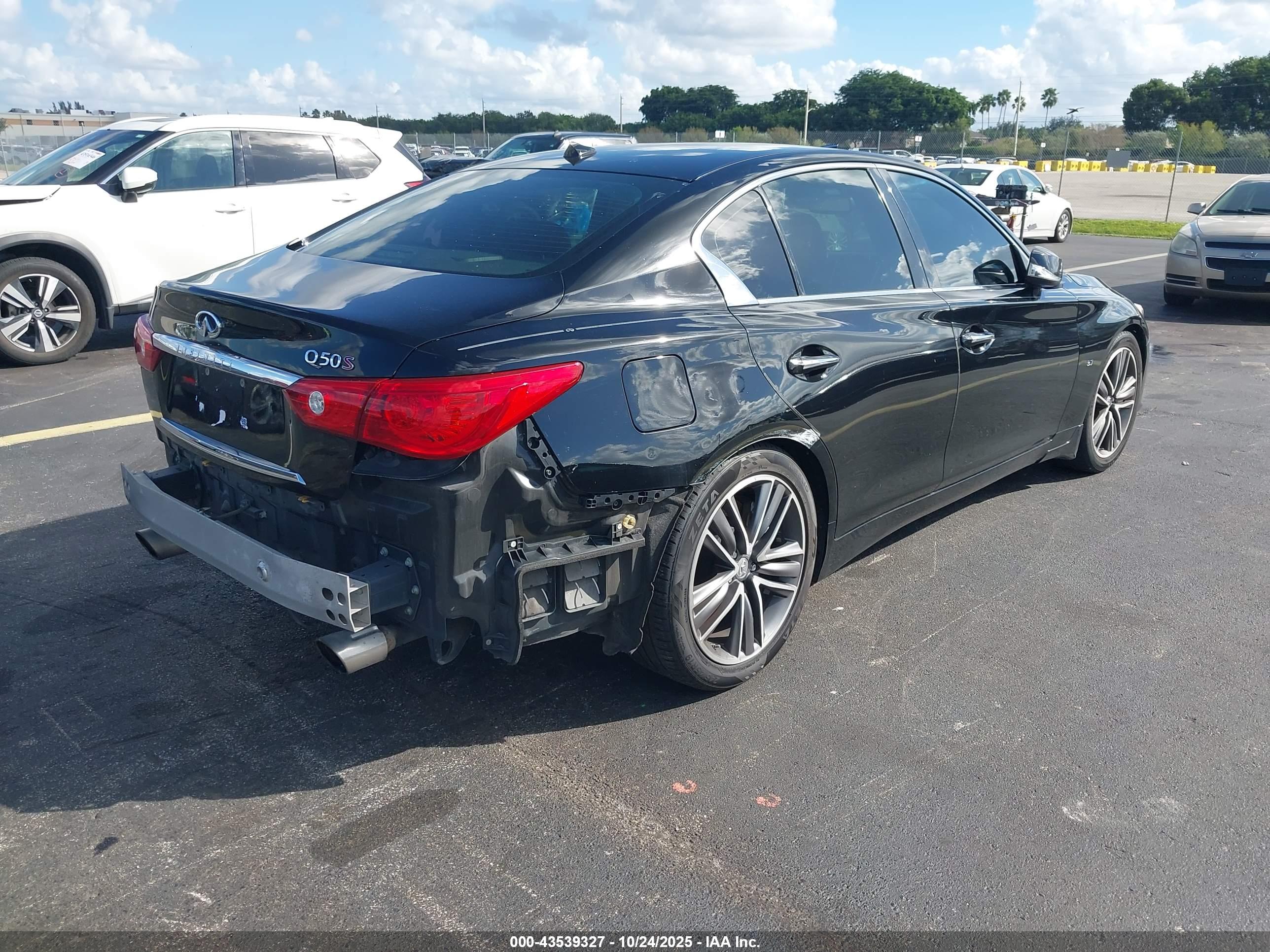 INFINITI Q50 image 4