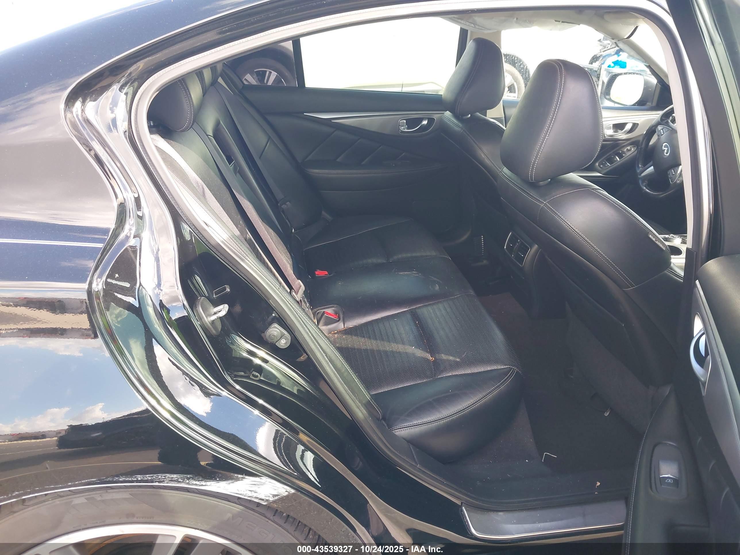 INFINITI Q50 image 8