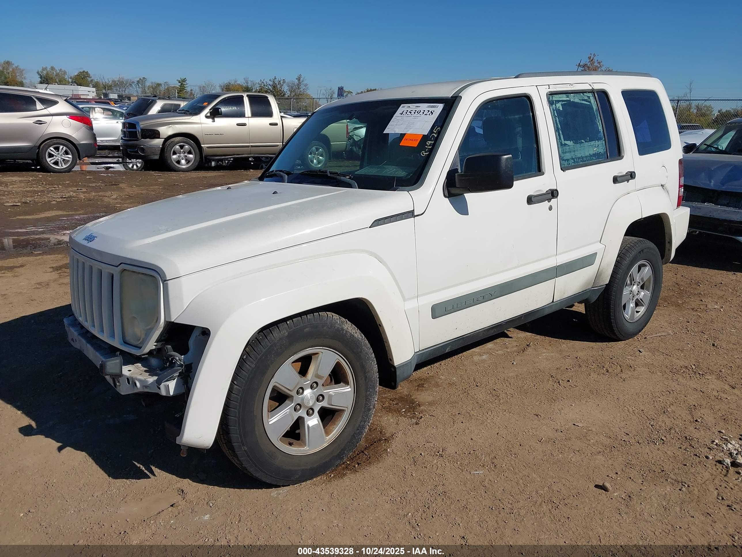 JEEP LIBERTY image 2