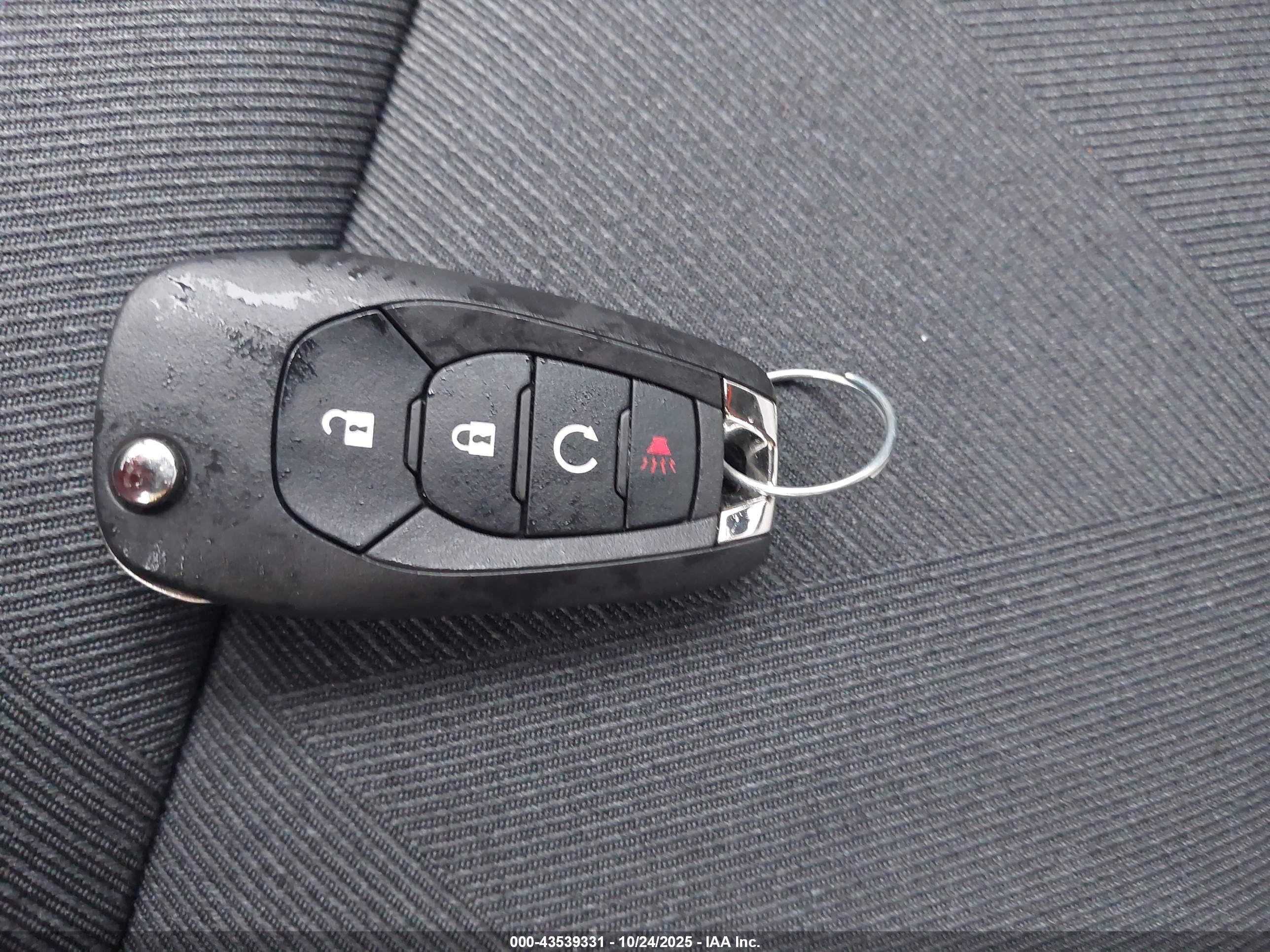 CHEVROLET TRAX image 11