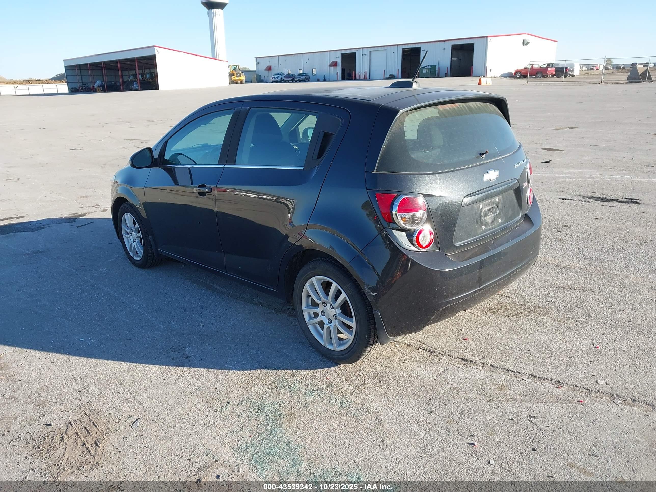 CHEVROLET SONIC image 3