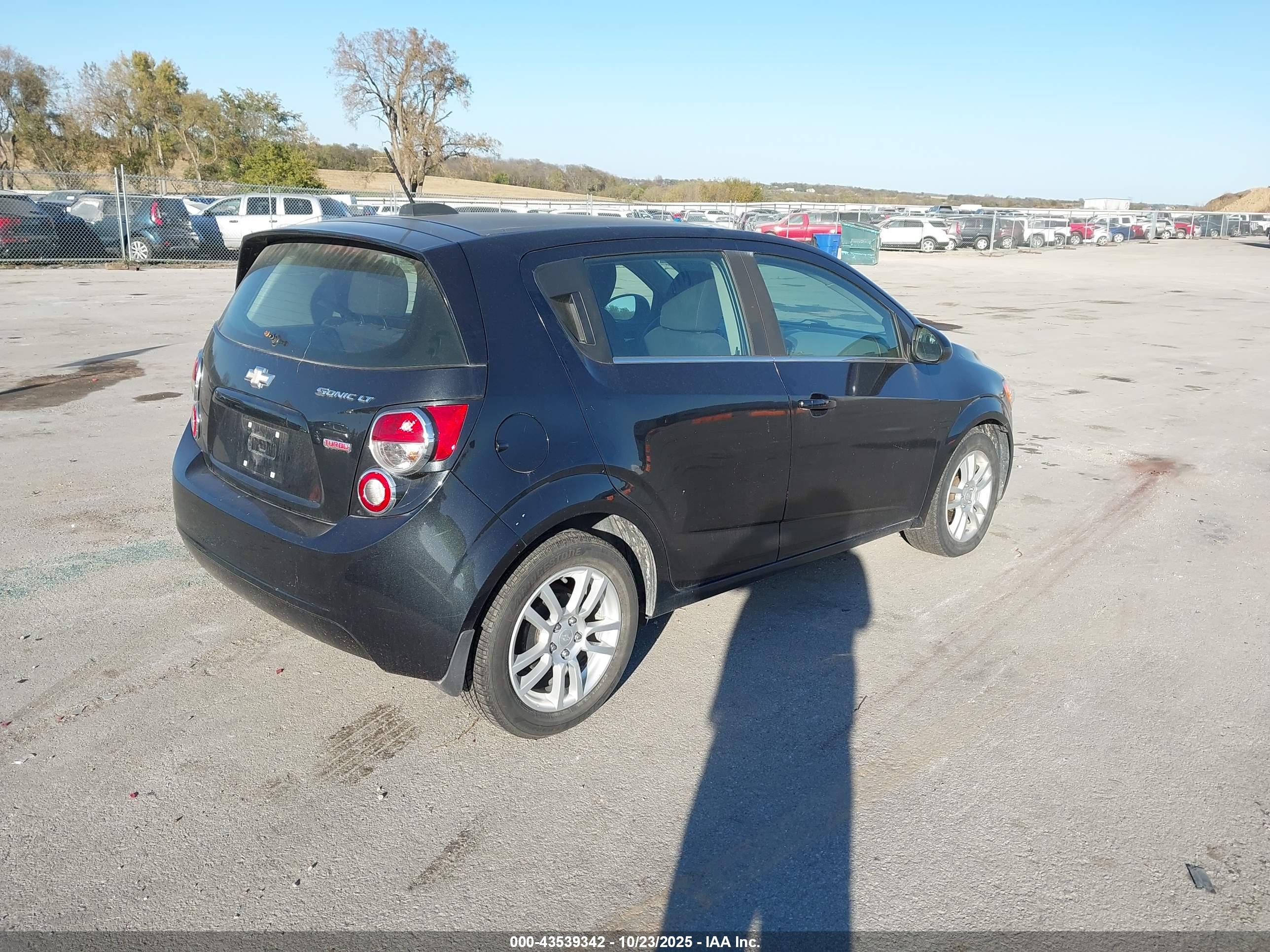 CHEVROLET SONIC image 4