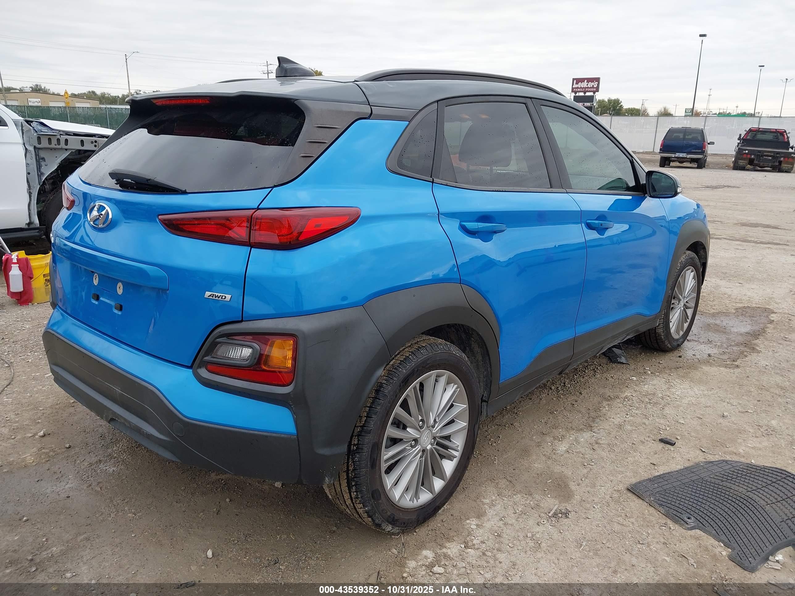 HYUNDAI KONA image 4