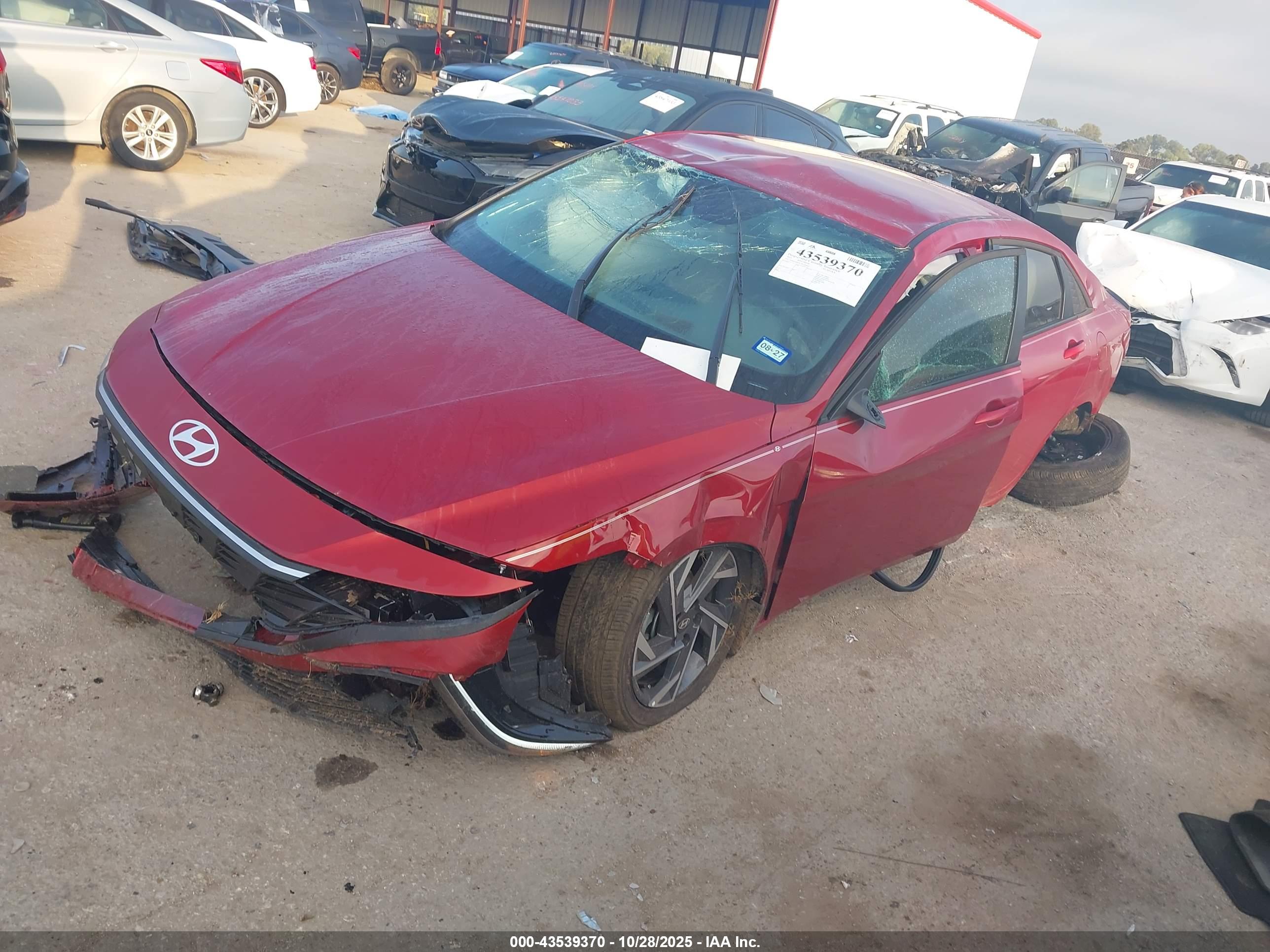 HYUNDAI ELANTRA image 2