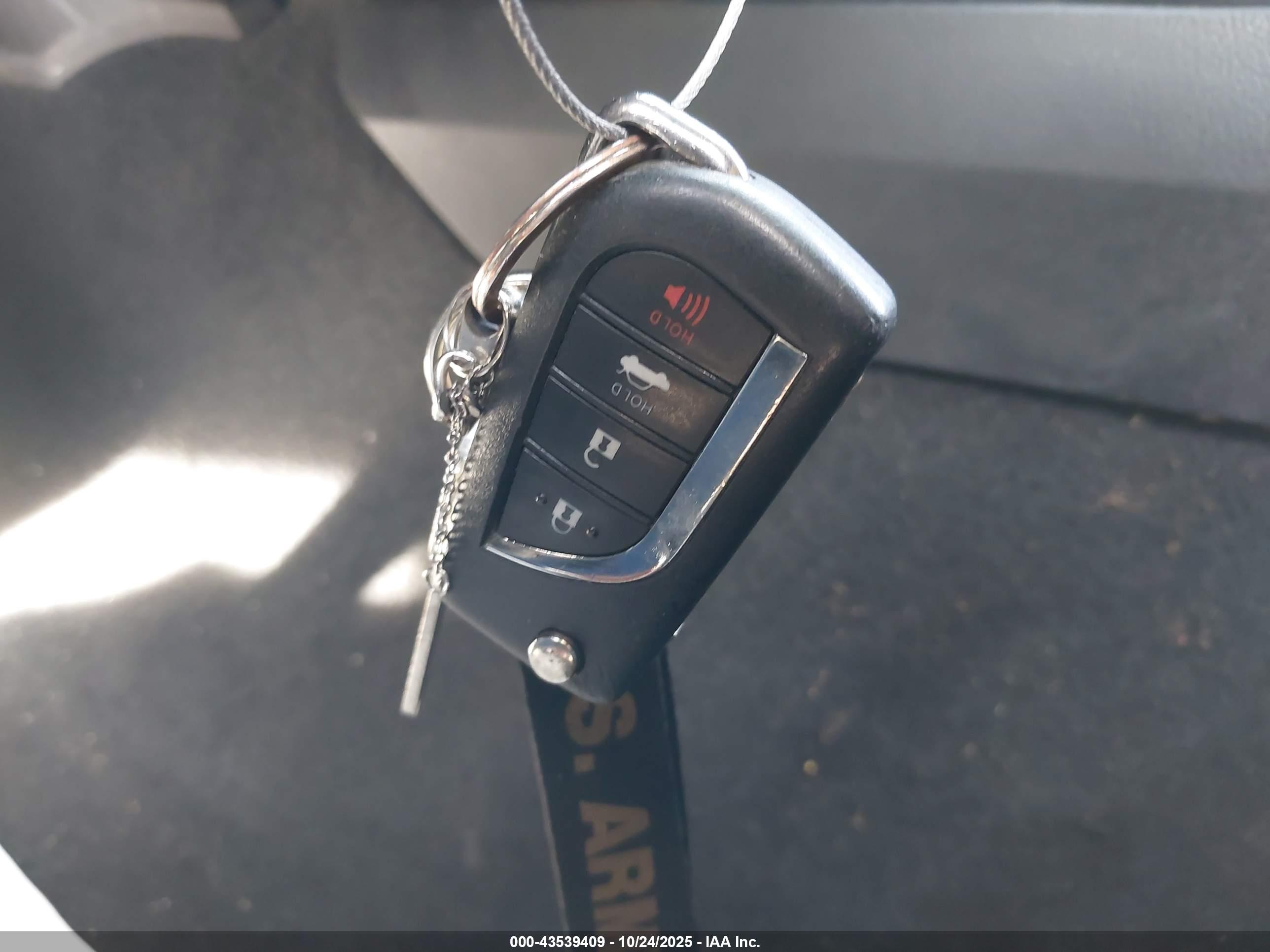 TOYOTA CAMRY image 11