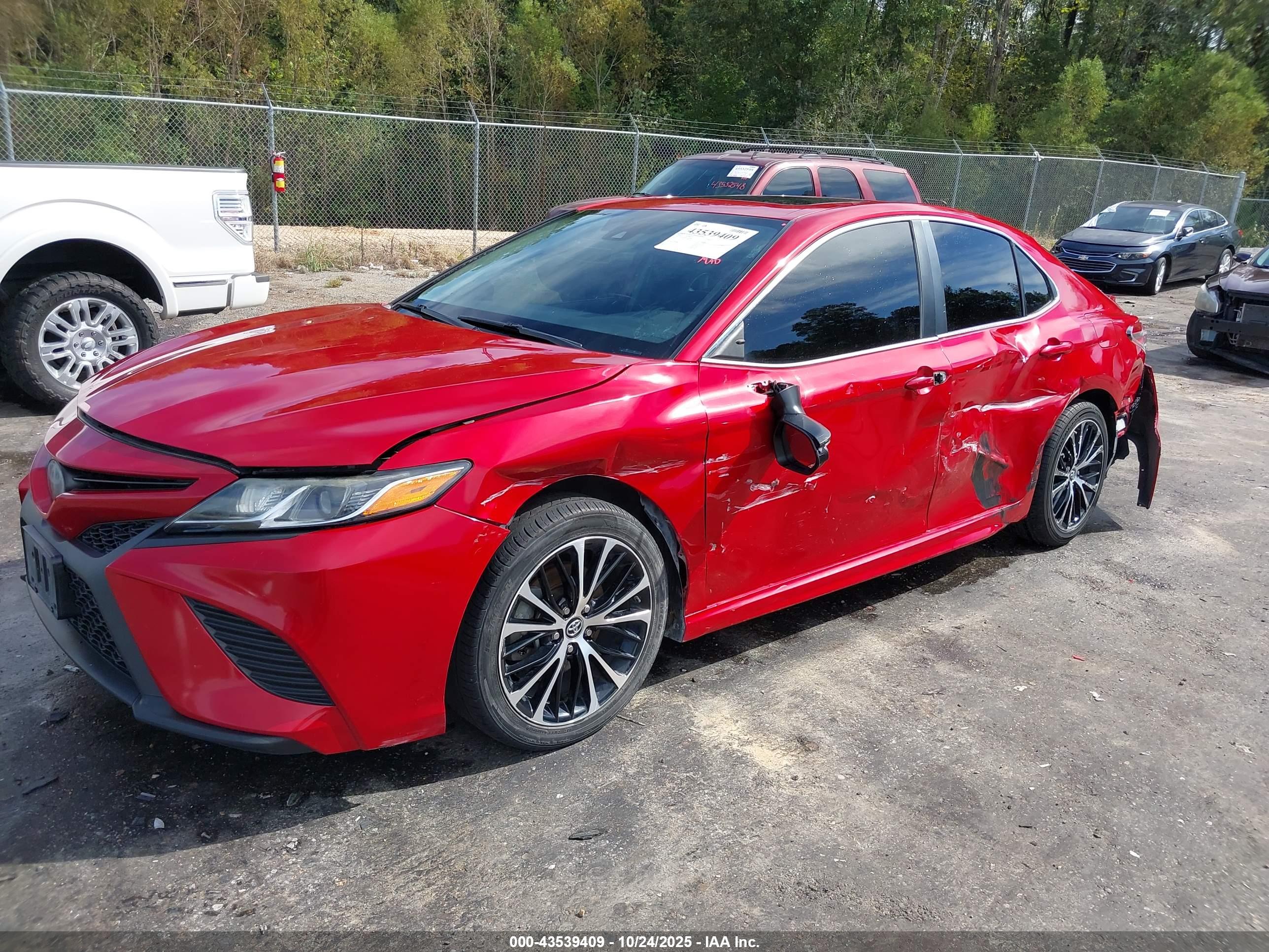 TOYOTA CAMRY image 6