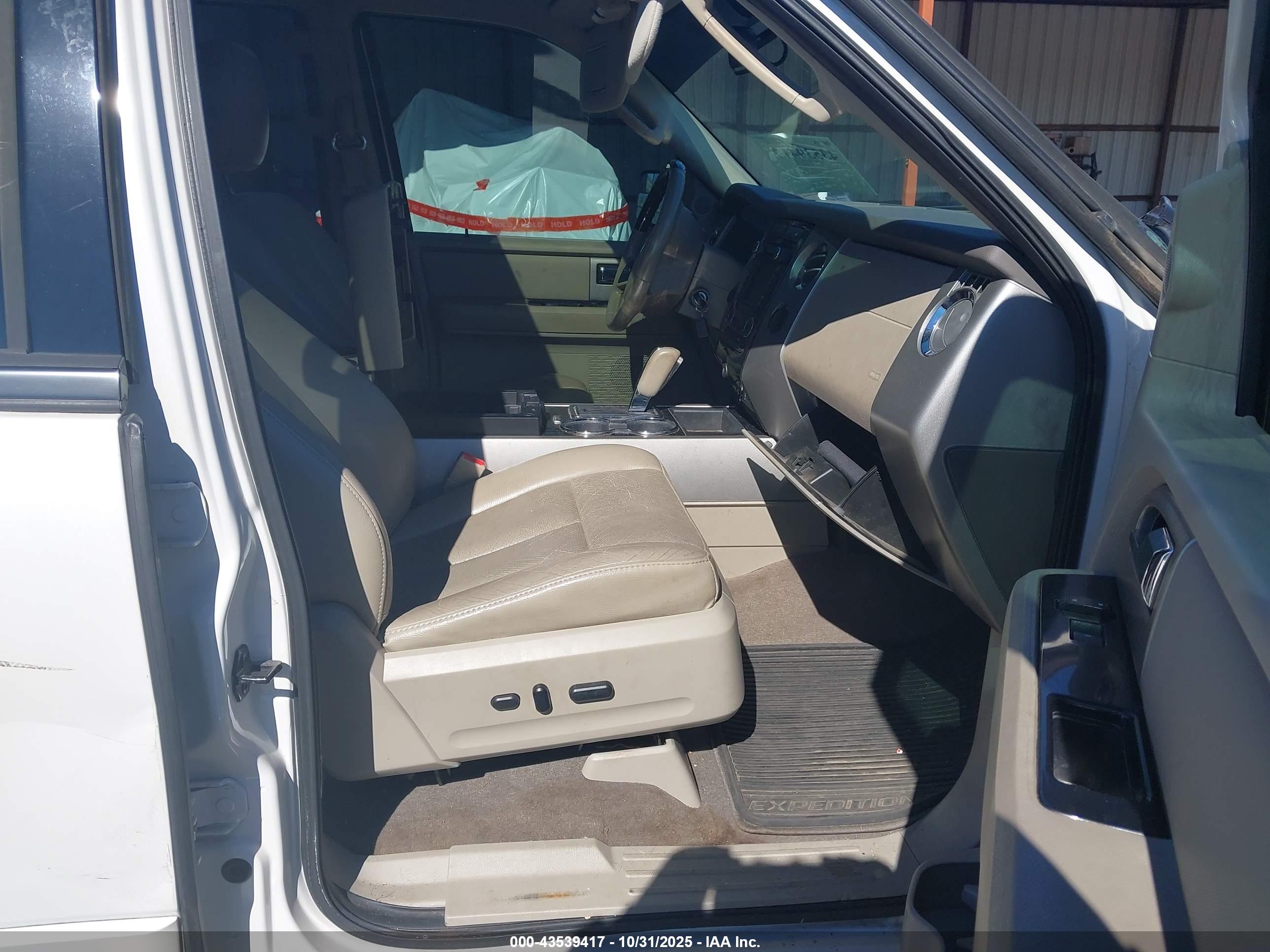 FORD EXPEDITION image 5