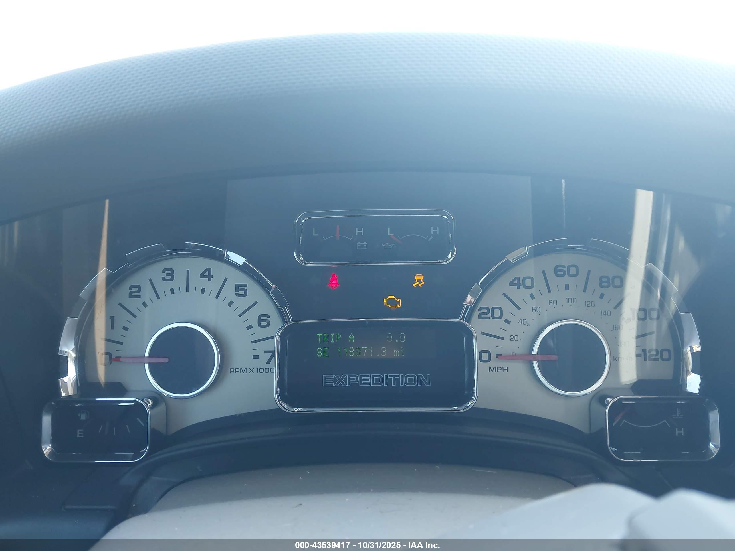FORD EXPEDITION image 7