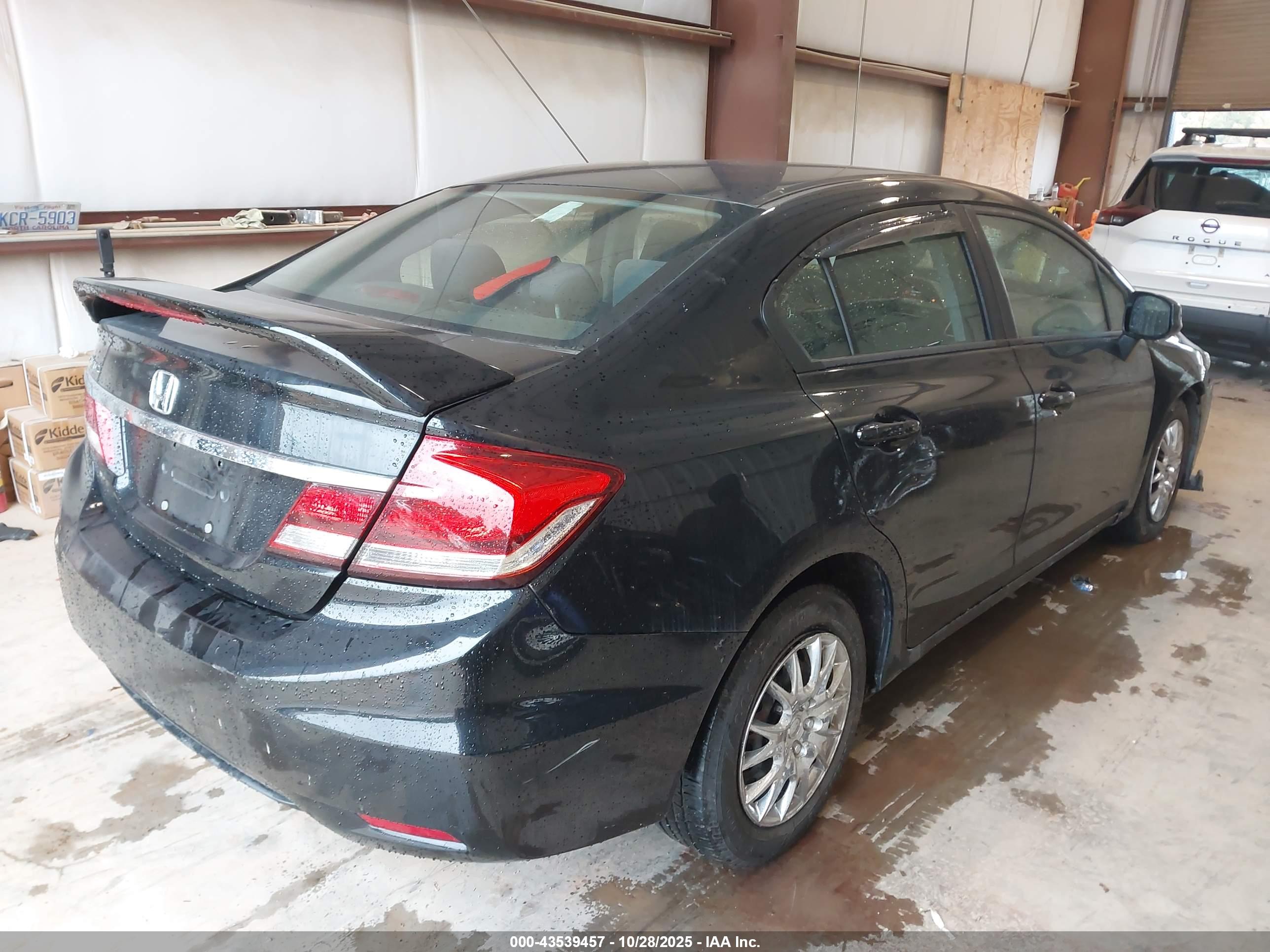 HONDA CIVIC image 4