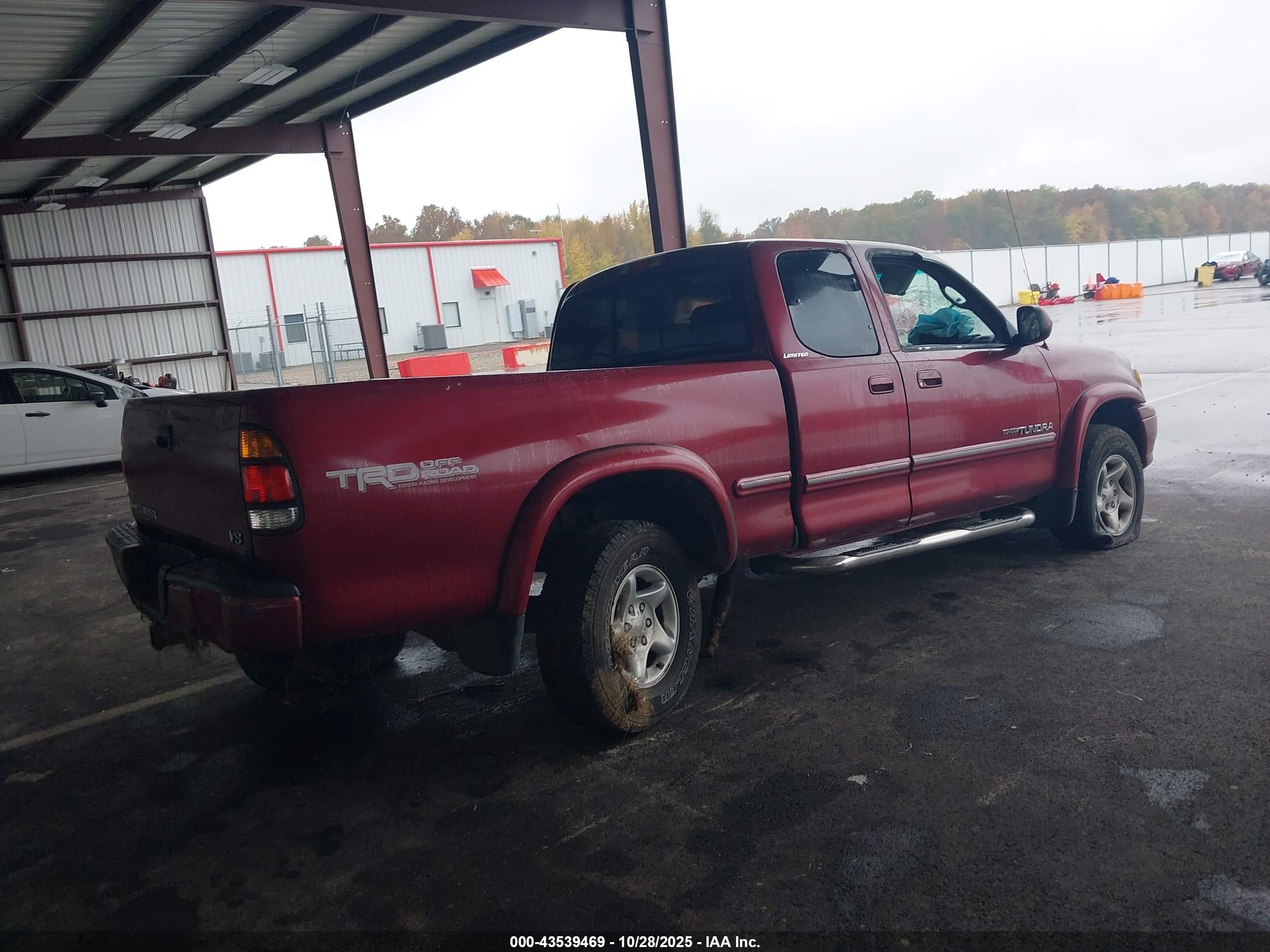 TOYOTA TUNDRA image 4