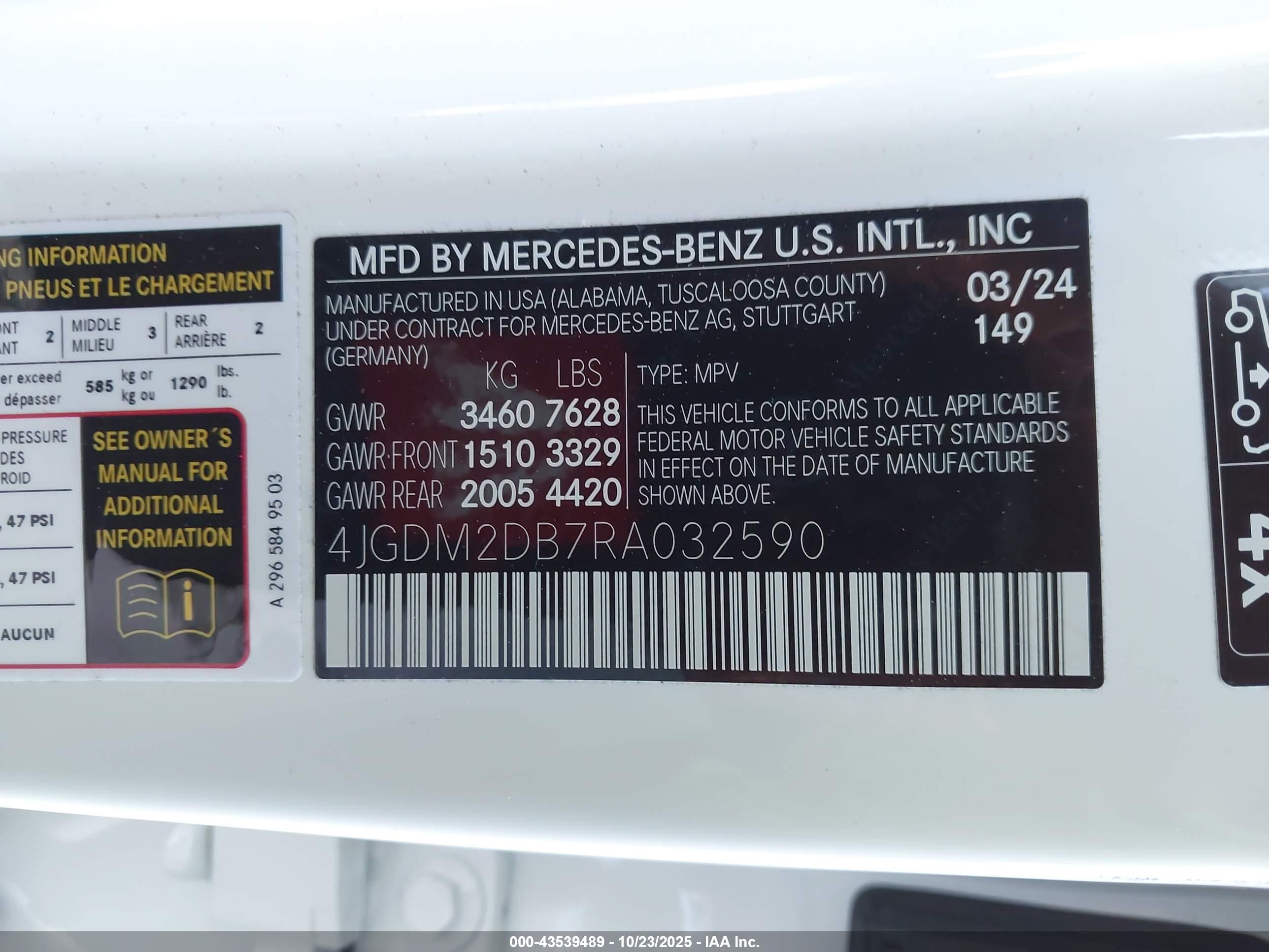 MERCEDES-BENZ EQS image 9