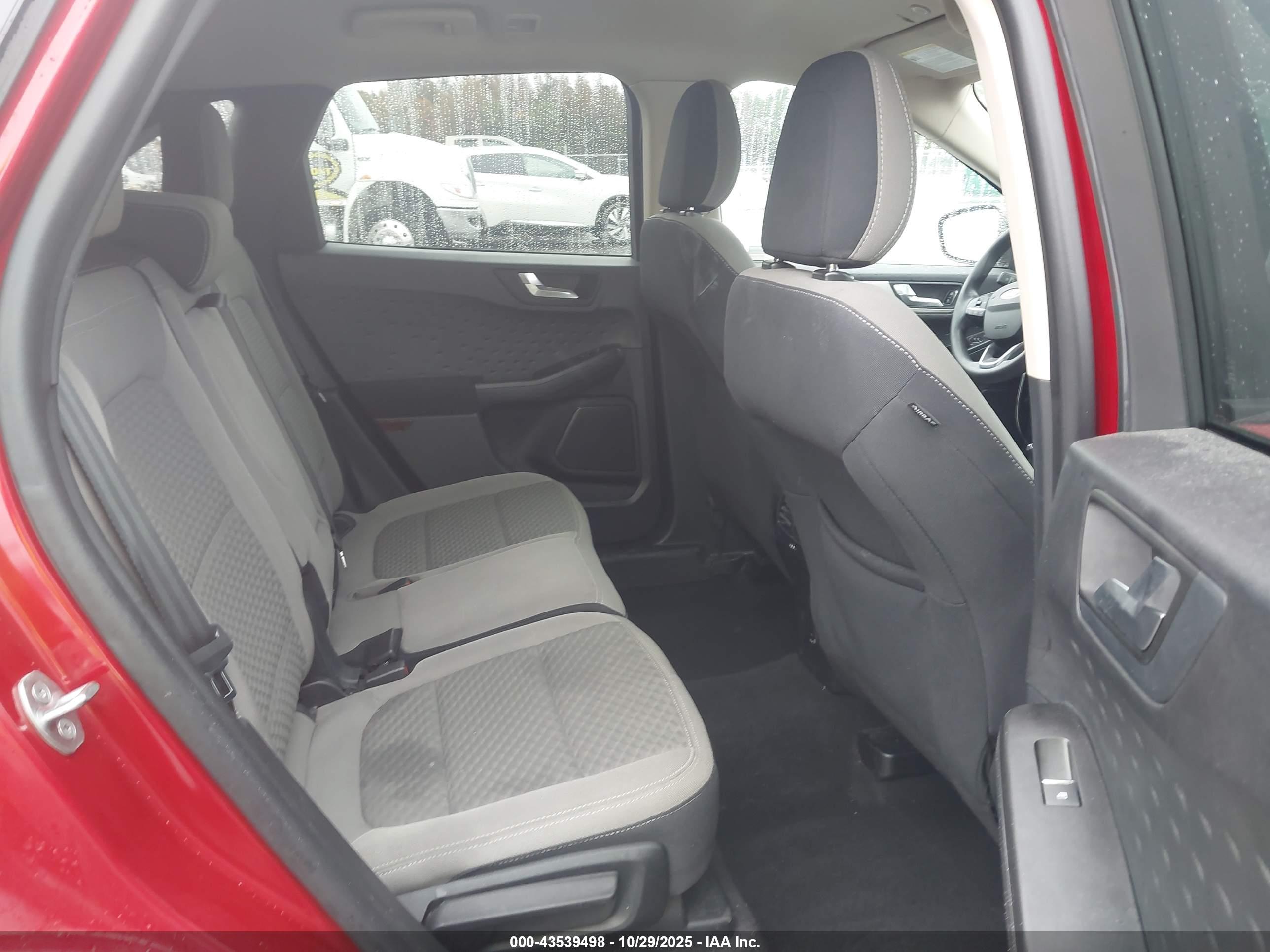 FORD ESCAPE image 8