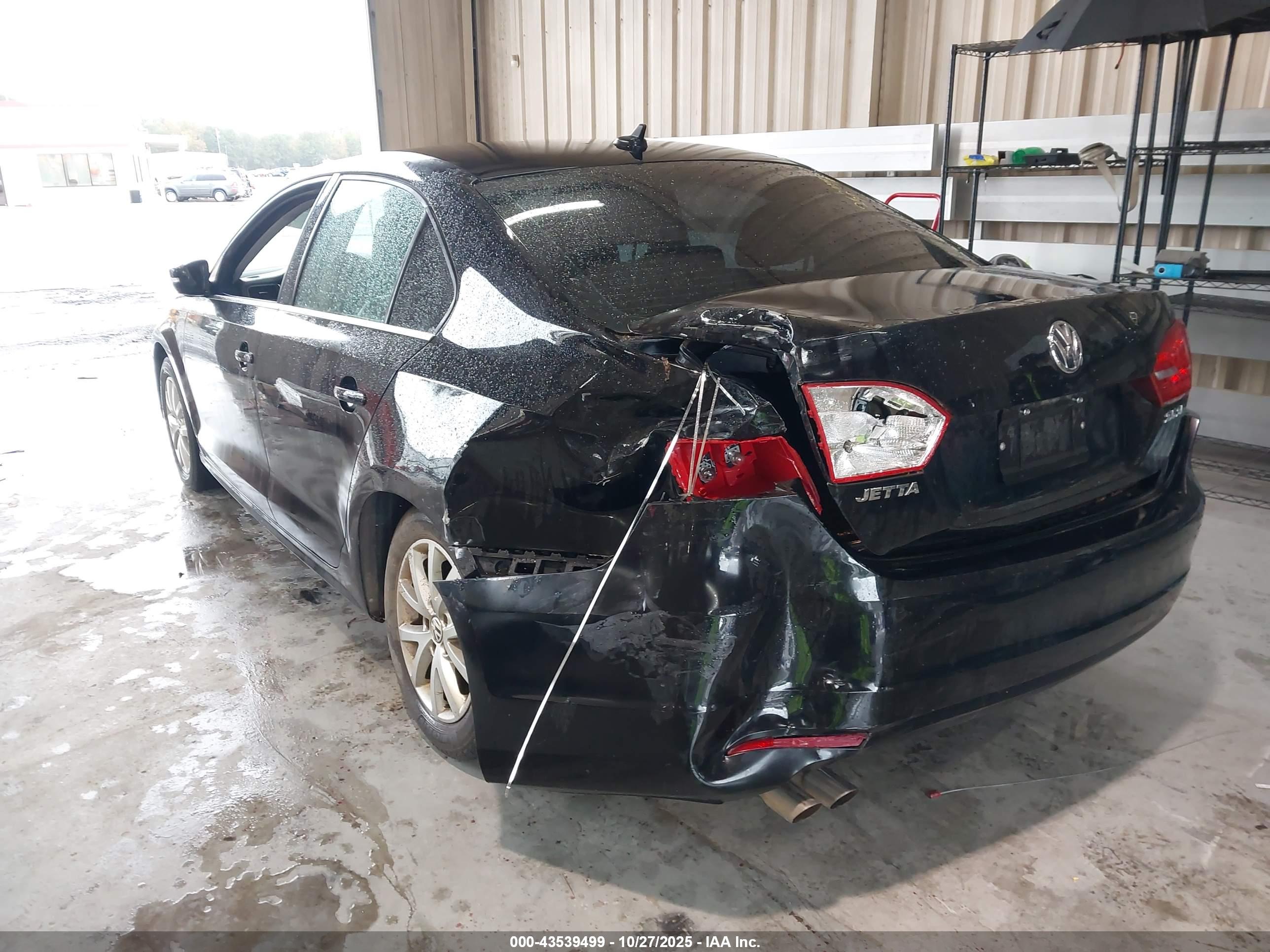 VOLKSWAGEN JETTA image 3