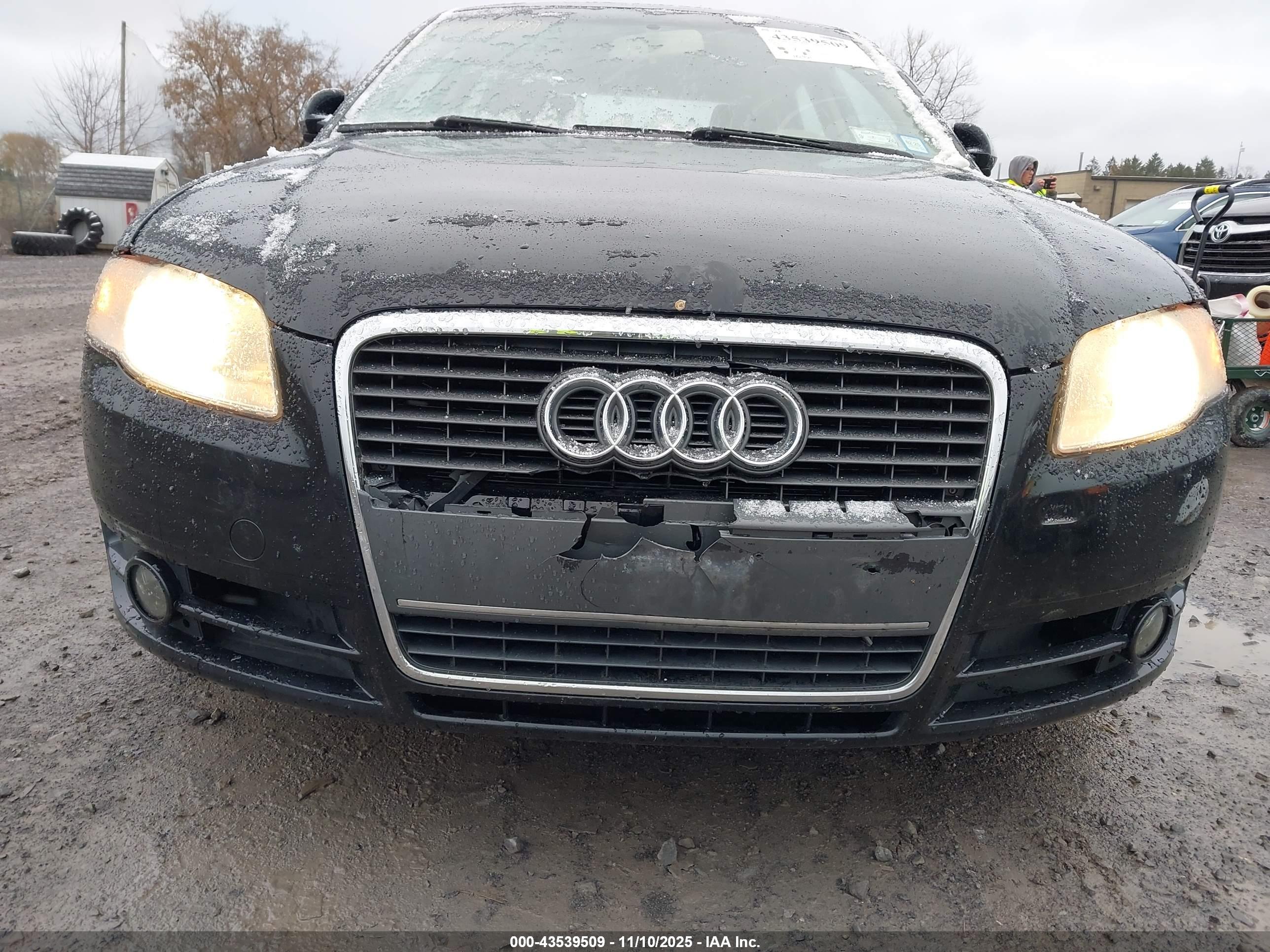 AUDI A4 image 6