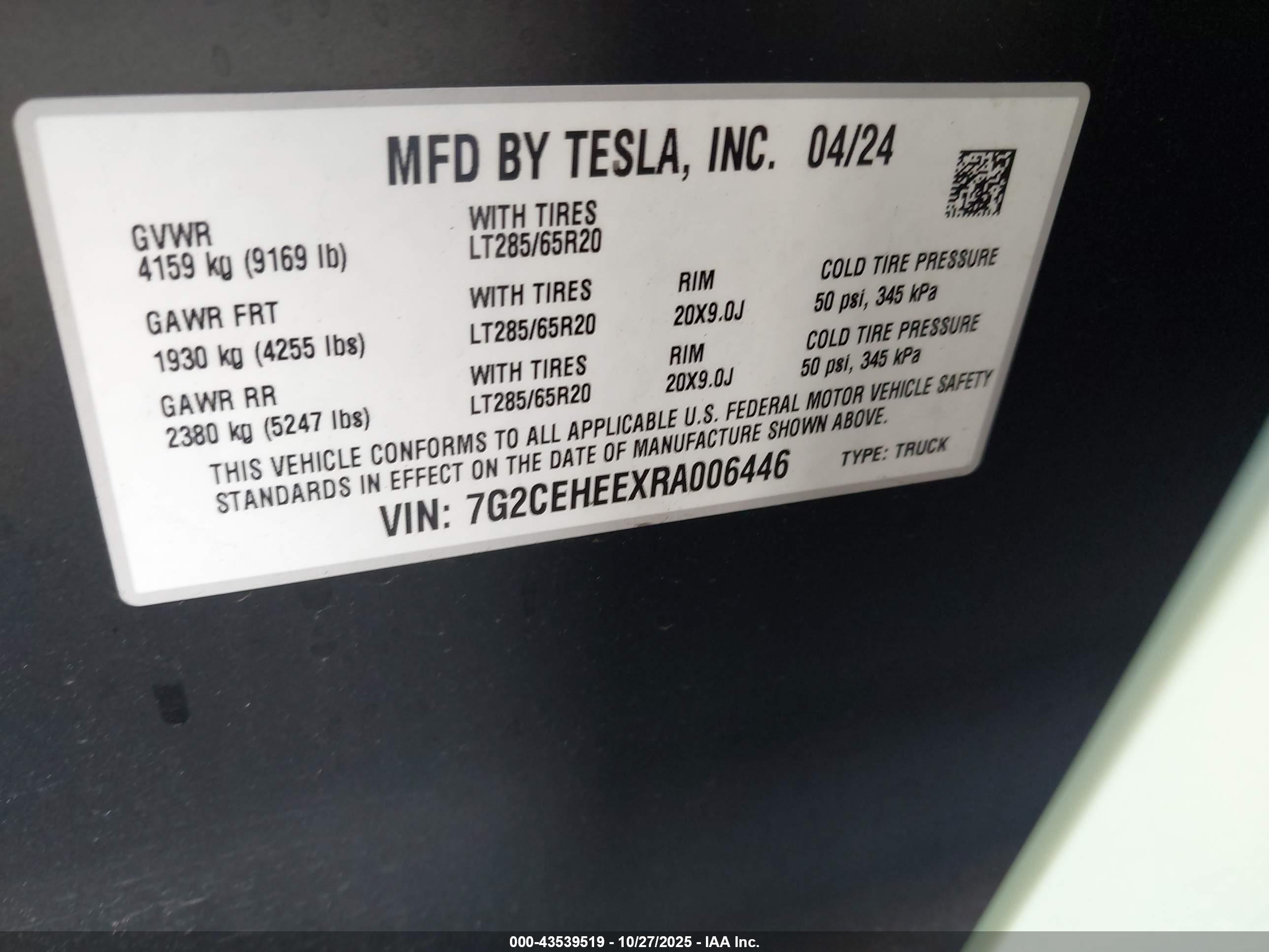 TESLA CYBERTRUCK image 9