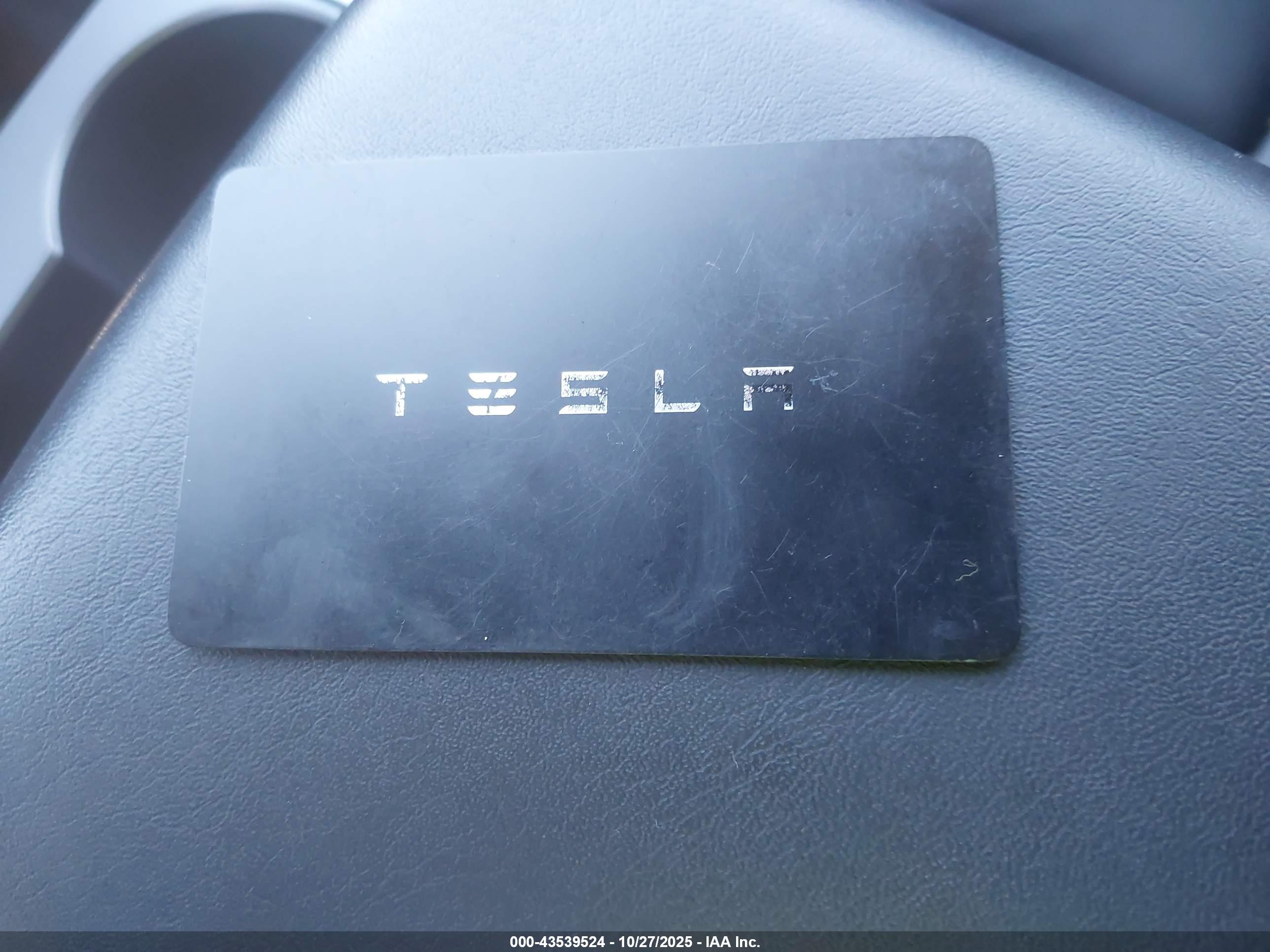 TESLA MODEL image 11