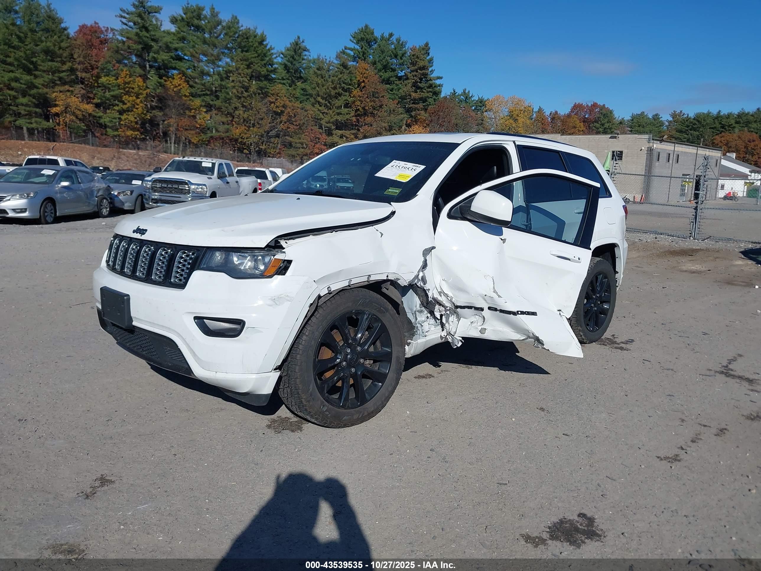JEEP GRAND image 2