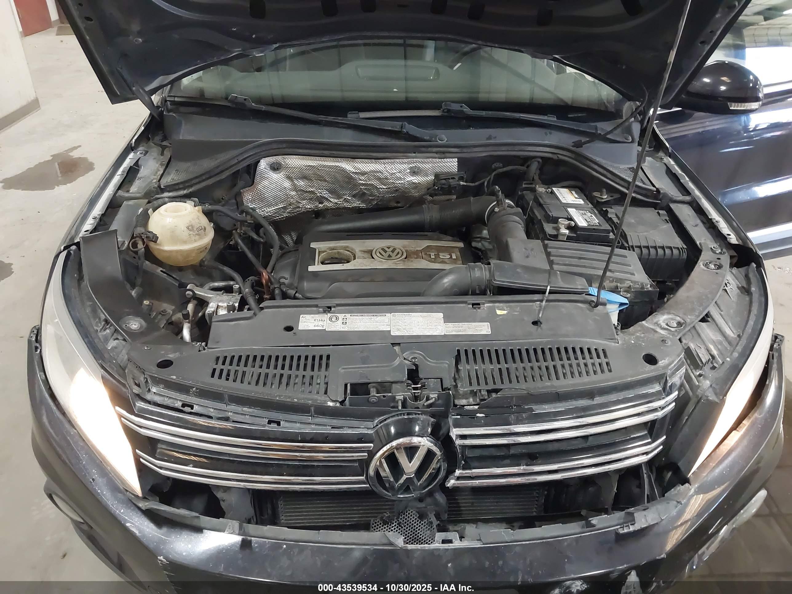 VOLKSWAGEN TIGUAN image 10