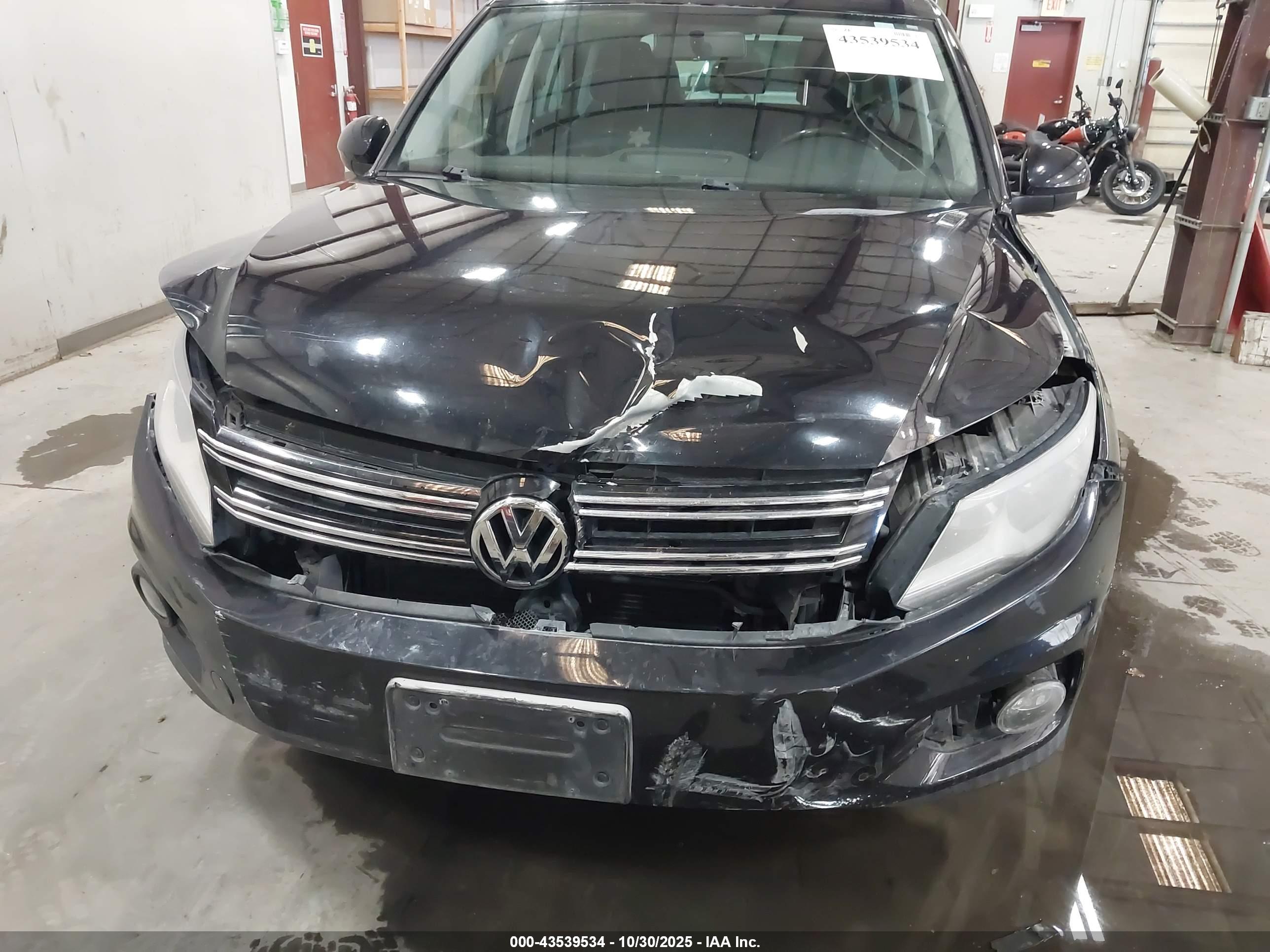 VOLKSWAGEN TIGUAN image 6