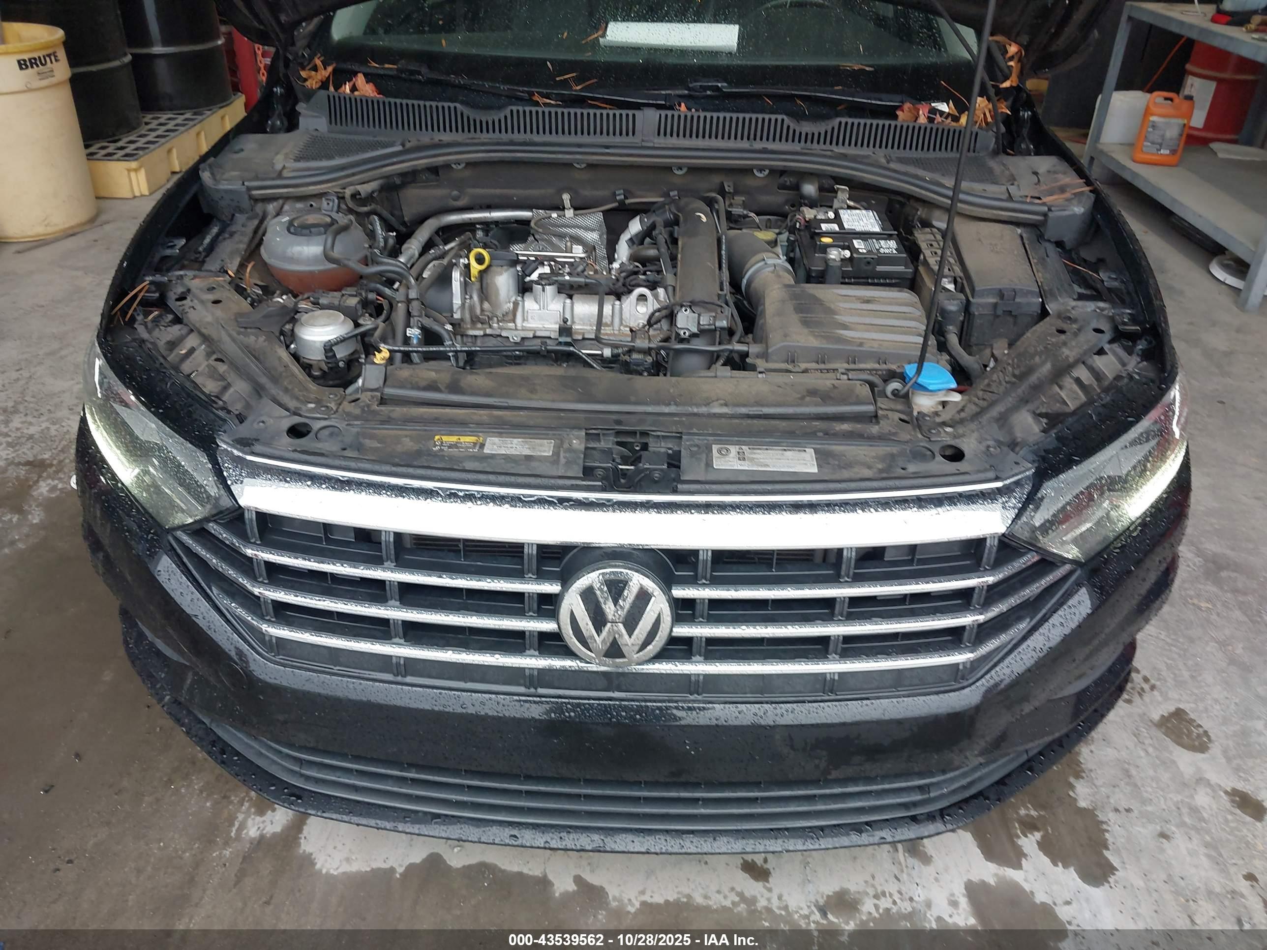 VOLKSWAGEN JETTA image 10
