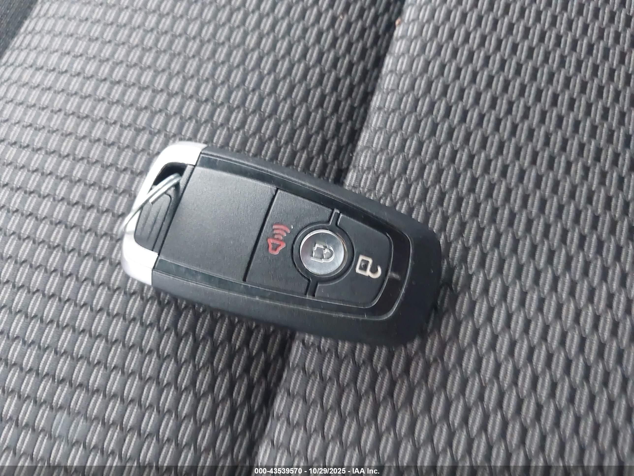 FORD EXPLORER image 11