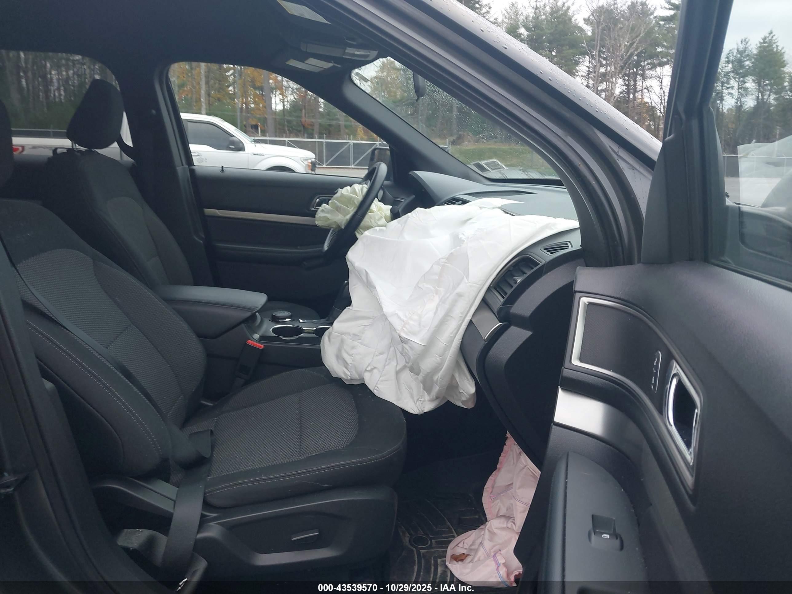 FORD EXPLORER image 5