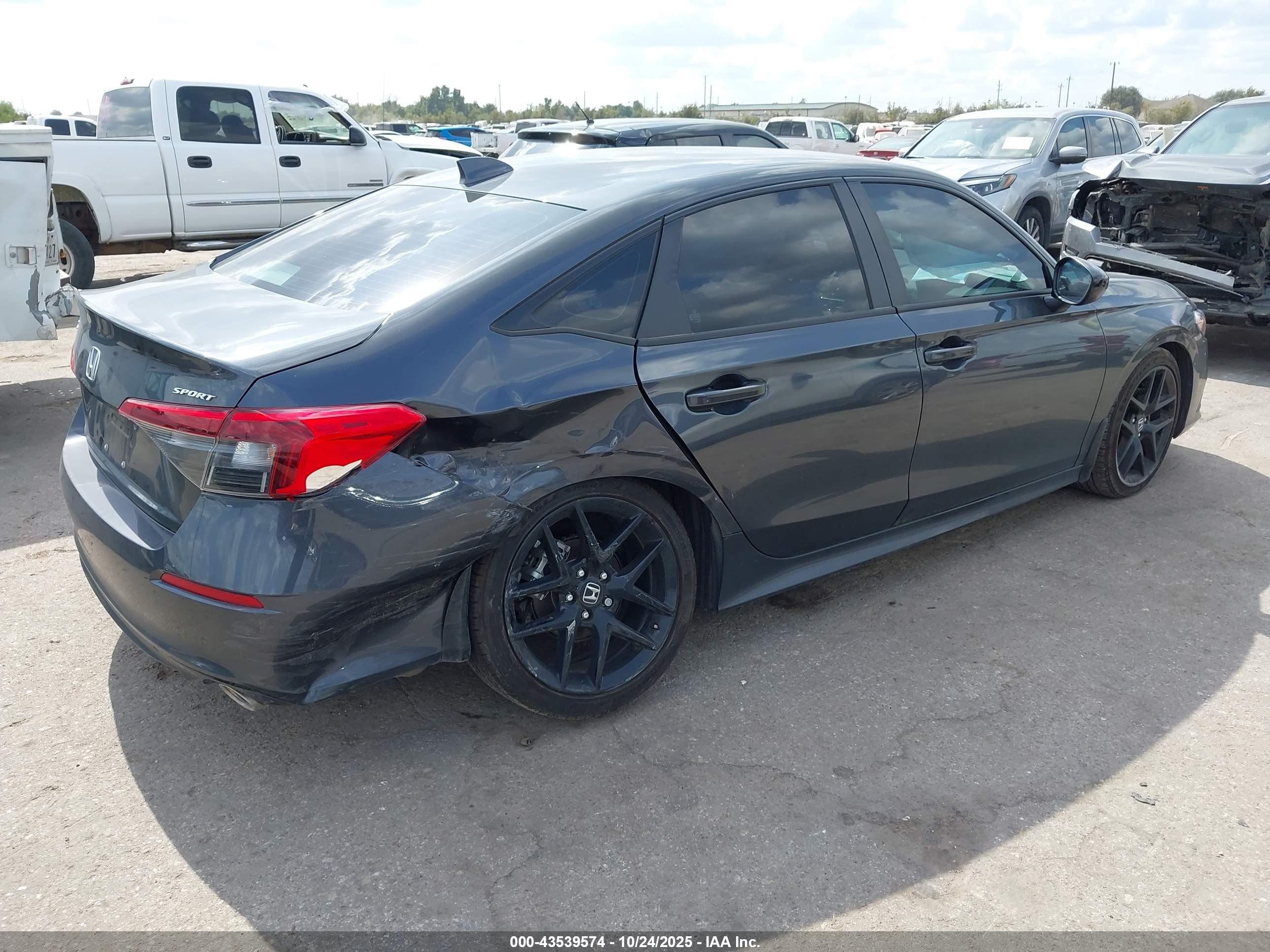 HONDA CIVIC image 4