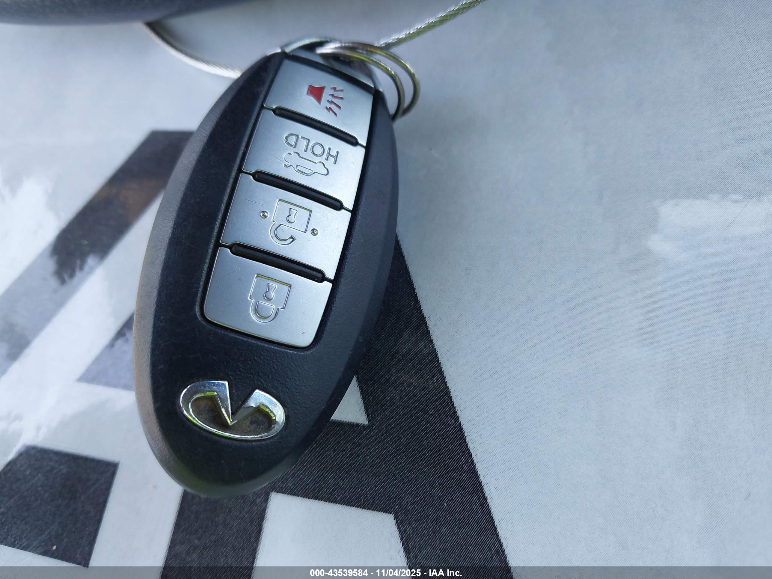 INFINITI G37 image 11