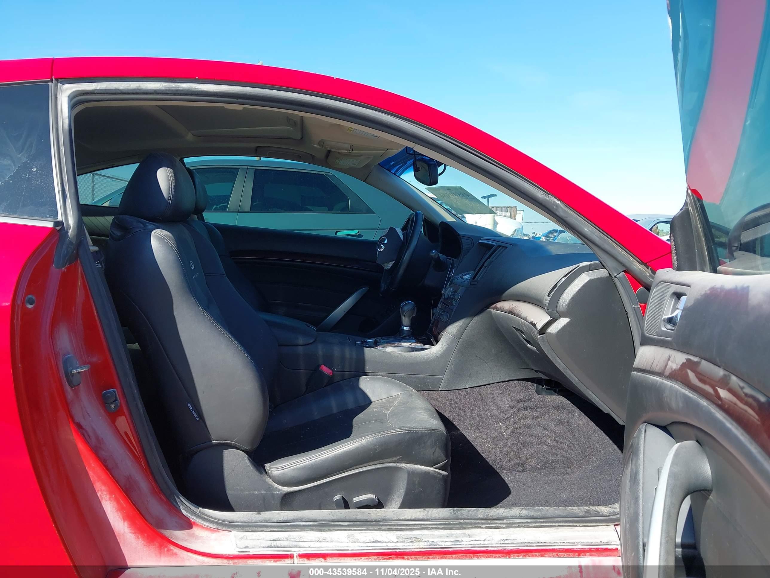 INFINITI G37 image 5