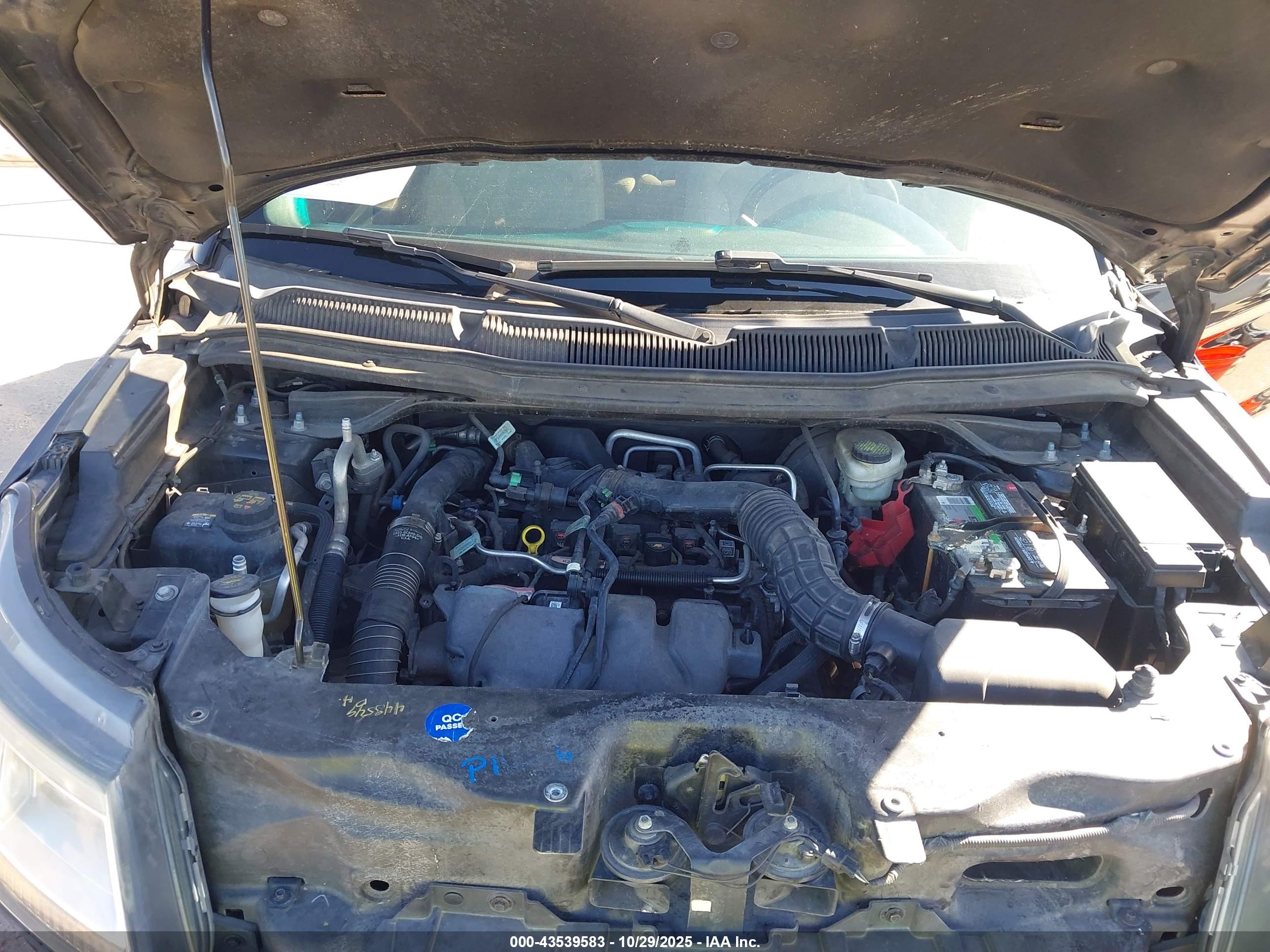 FORD EXPLORER image 10