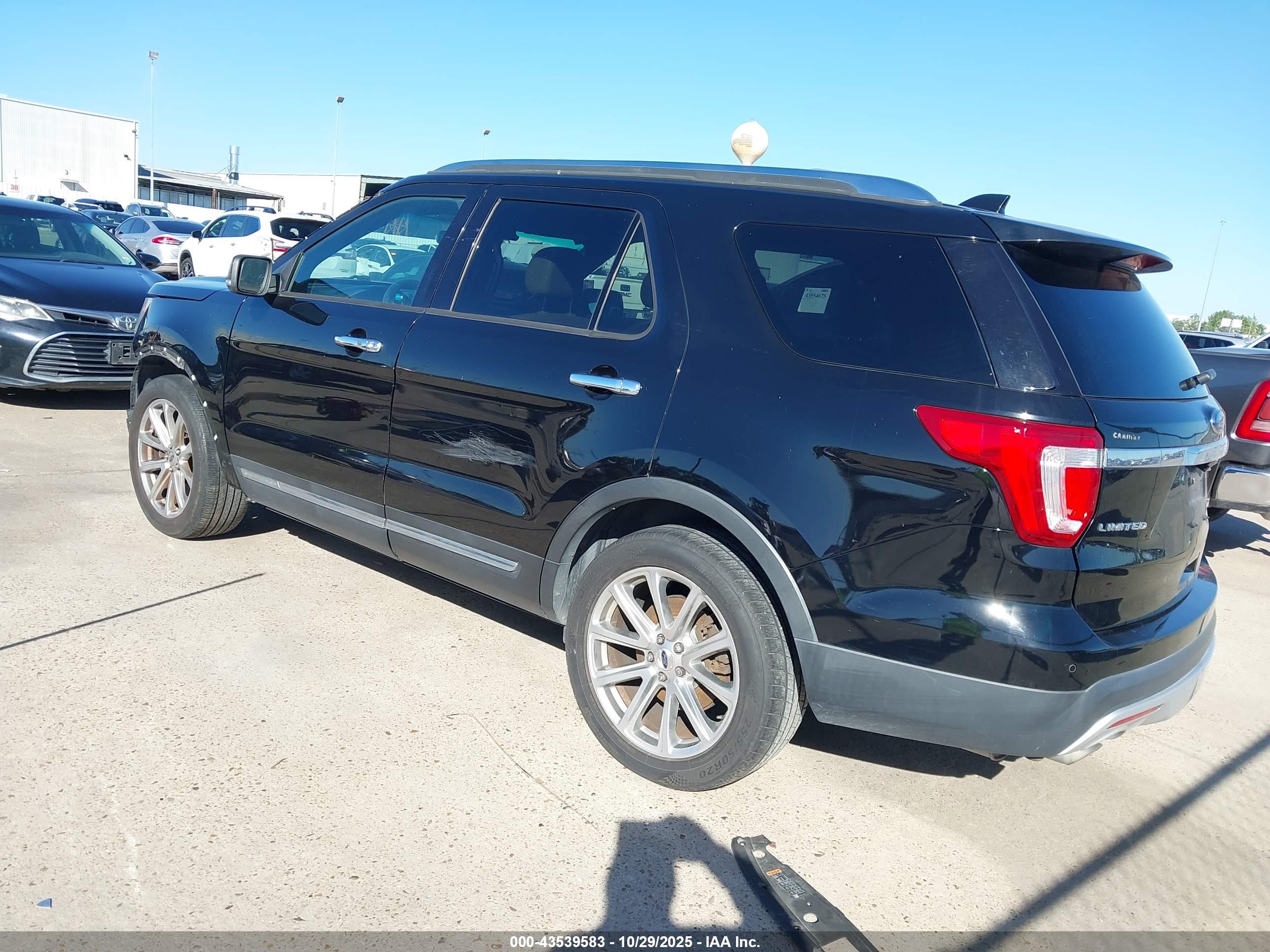 FORD EXPLORER image 3
