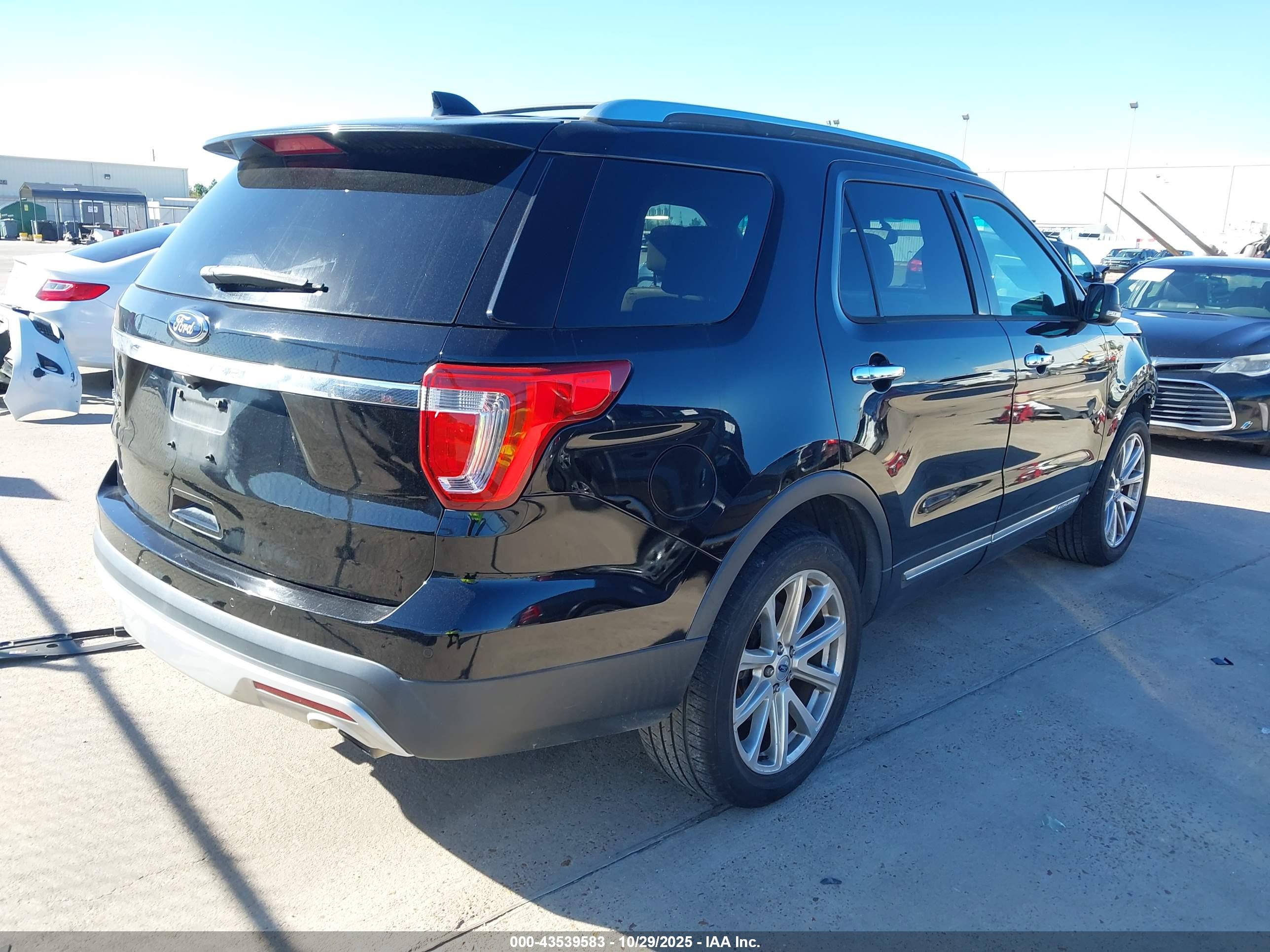 FORD EXPLORER image 4