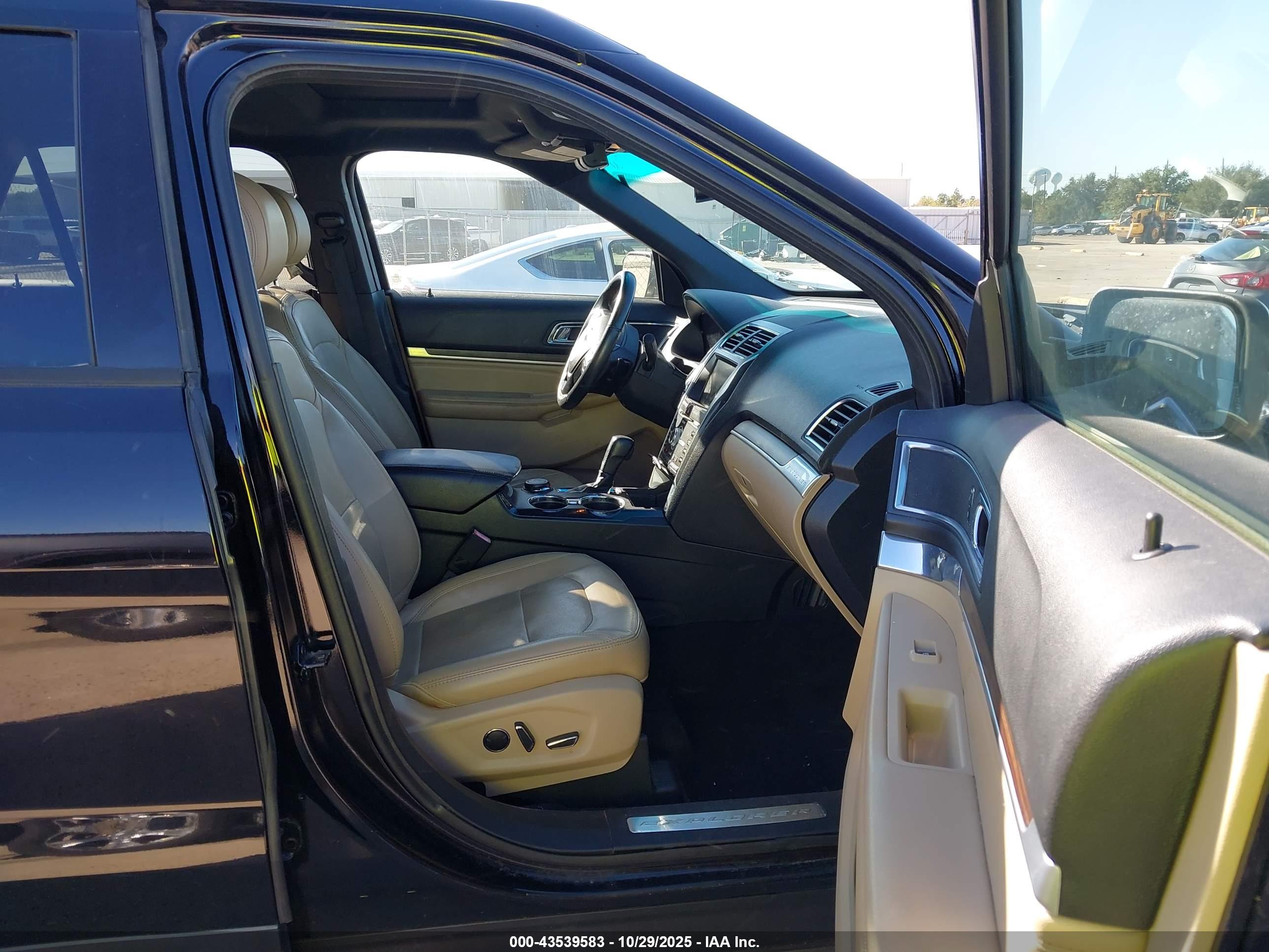 FORD EXPLORER image 5