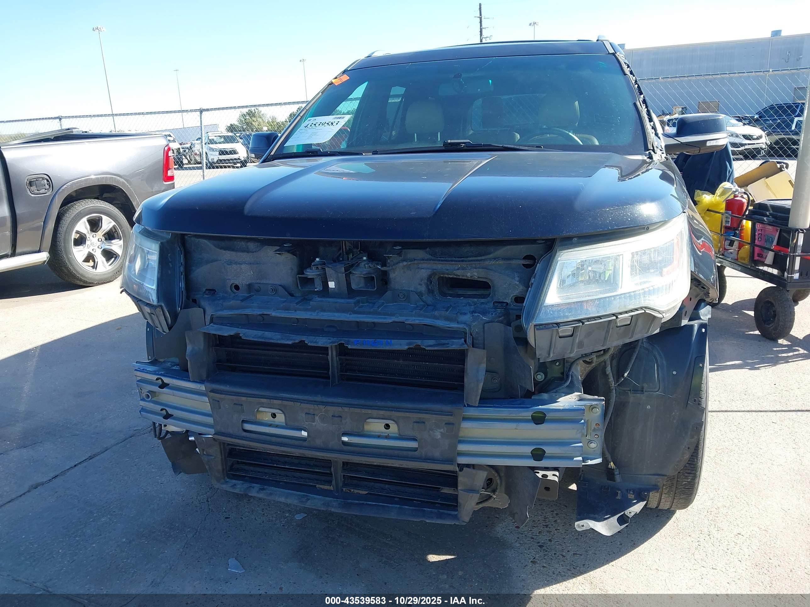 FORD EXPLORER image 6