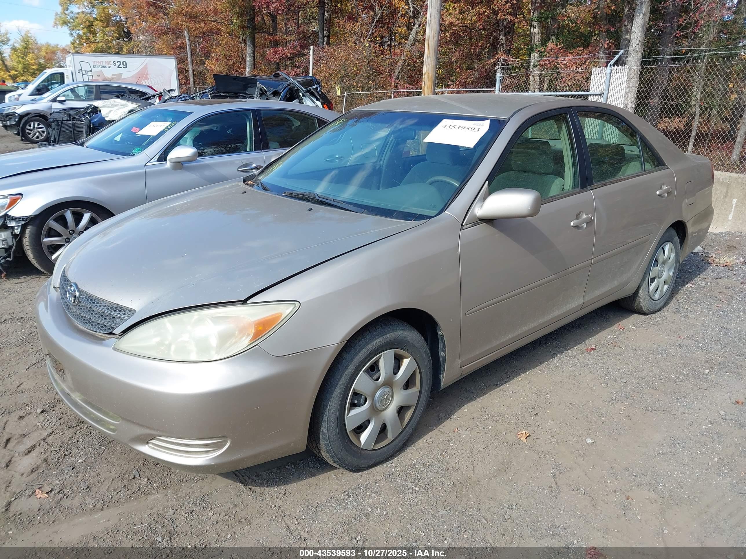 TOYOTA CAMRY image 2
