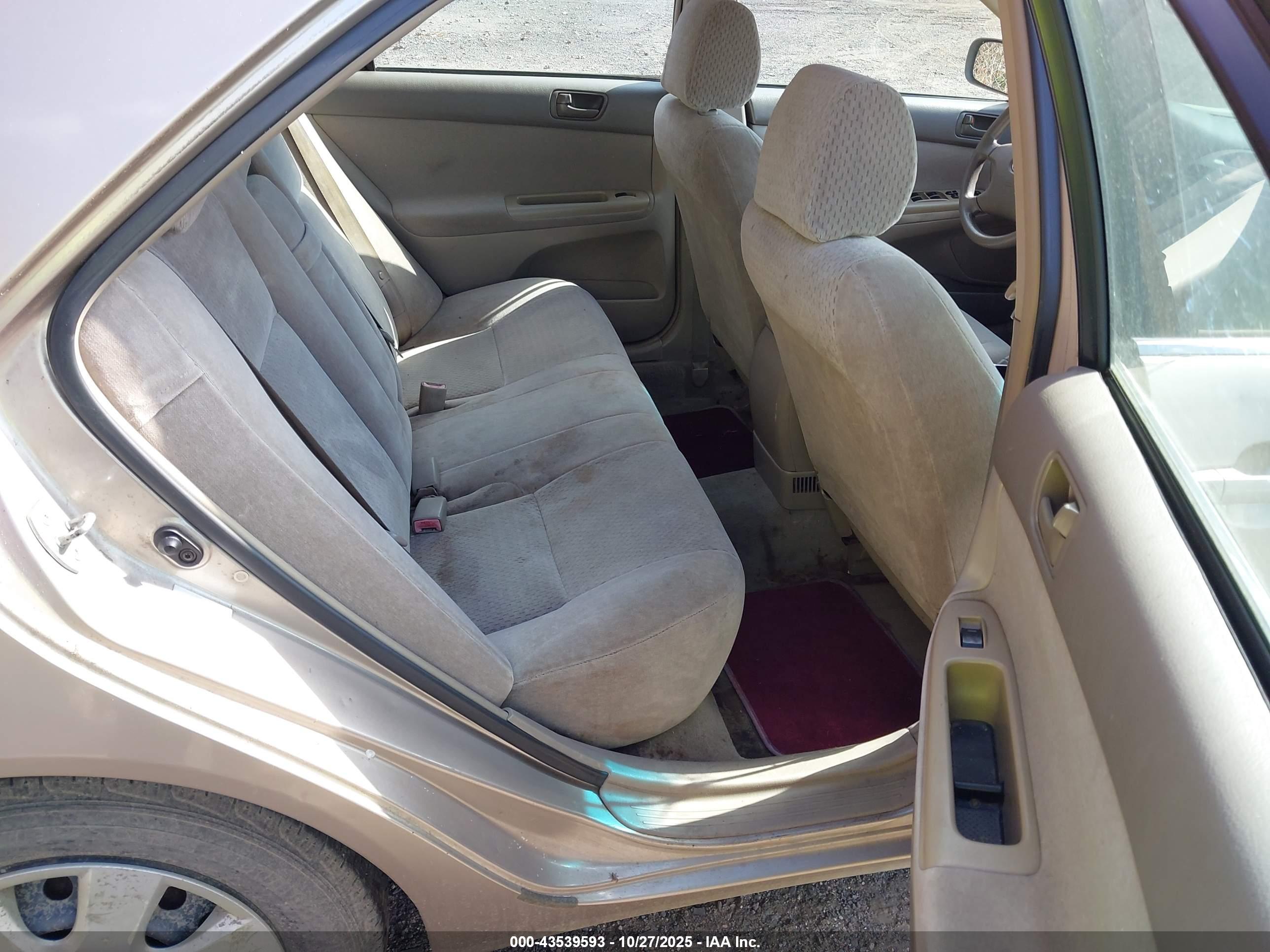 TOYOTA CAMRY image 8