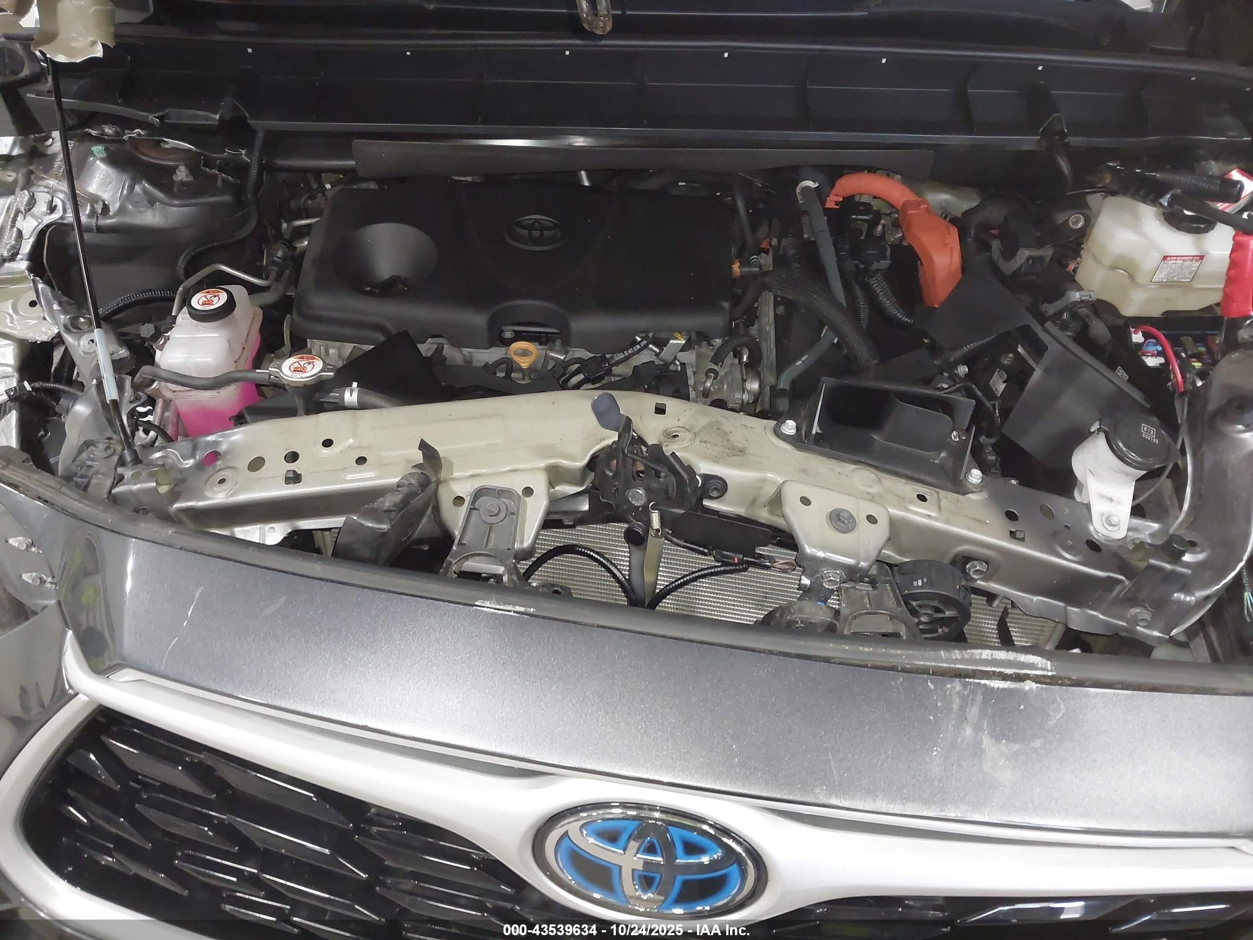 TOYOTA HIGHLANDER image 10