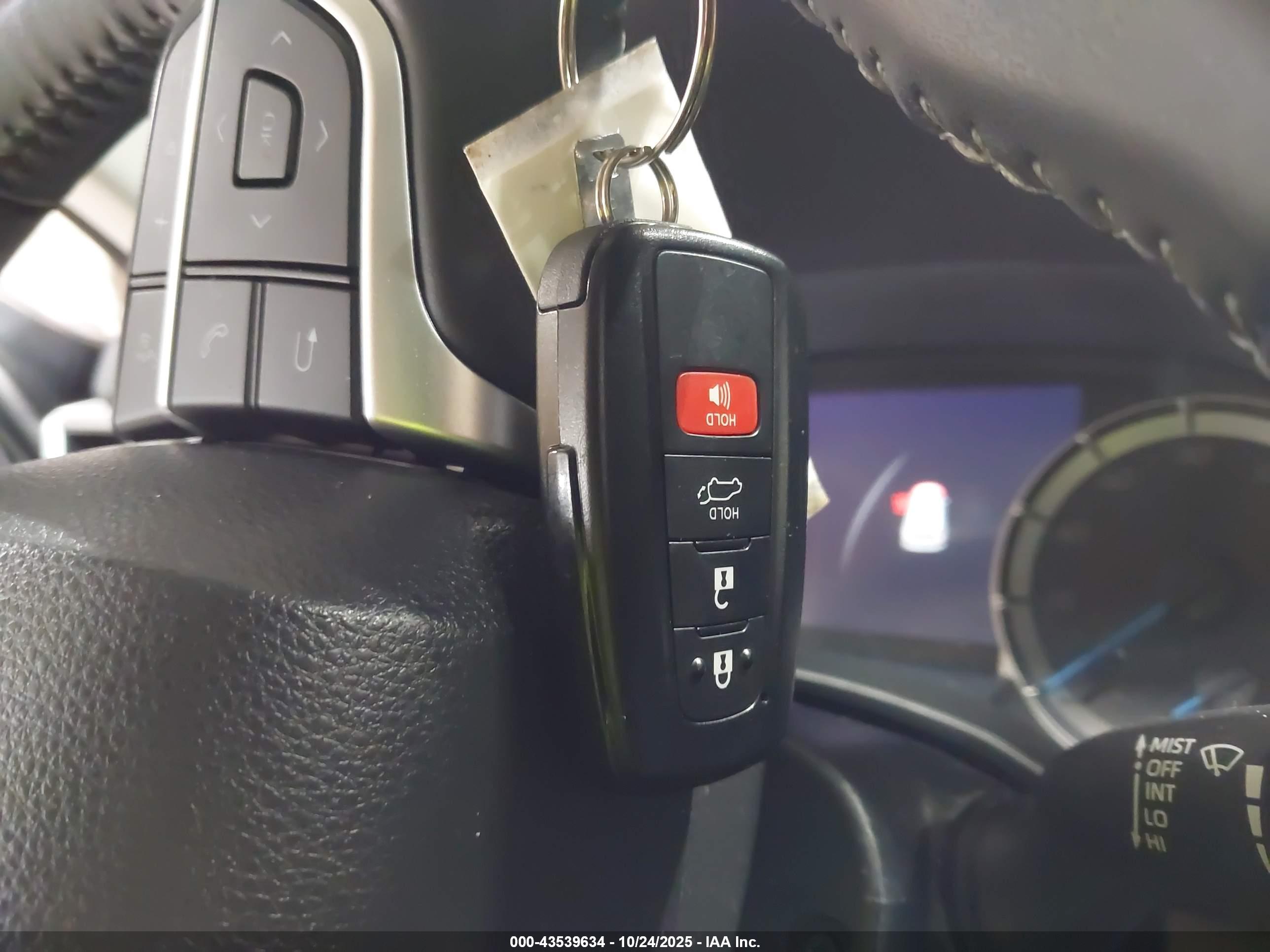 TOYOTA HIGHLANDER image 11