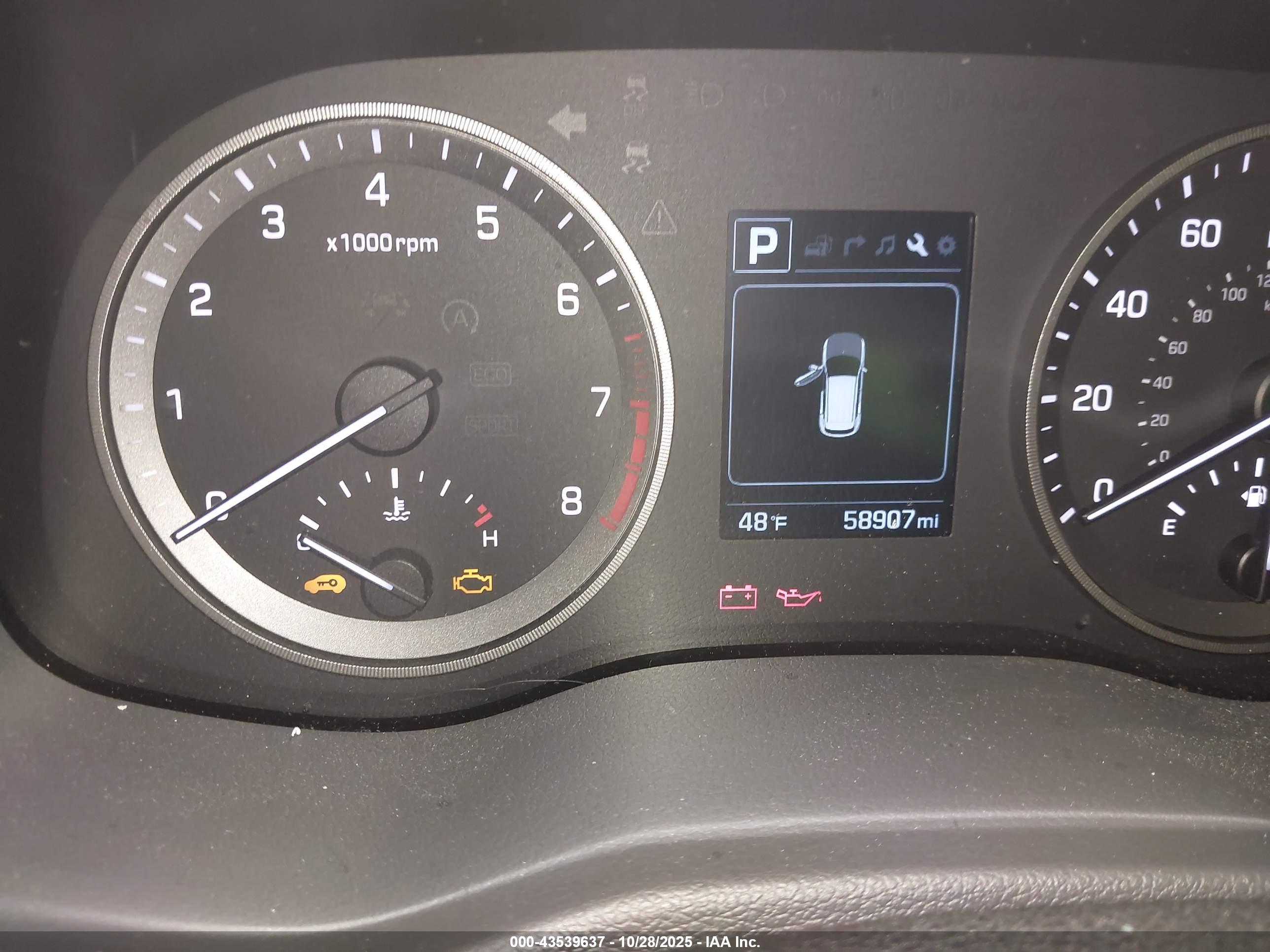 HYUNDAI TUCSON image 7