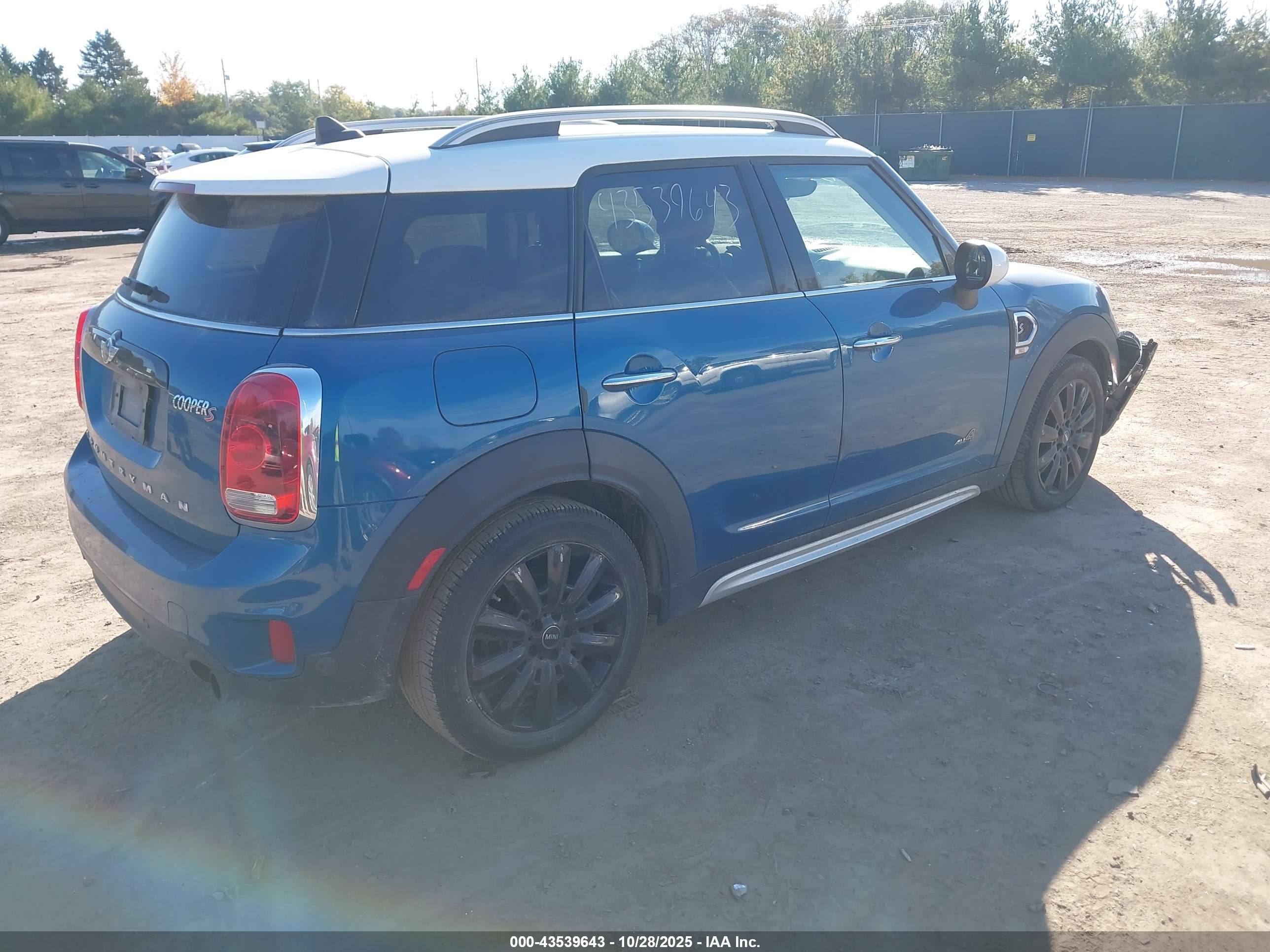 MINI COUNTRYMAN image 4