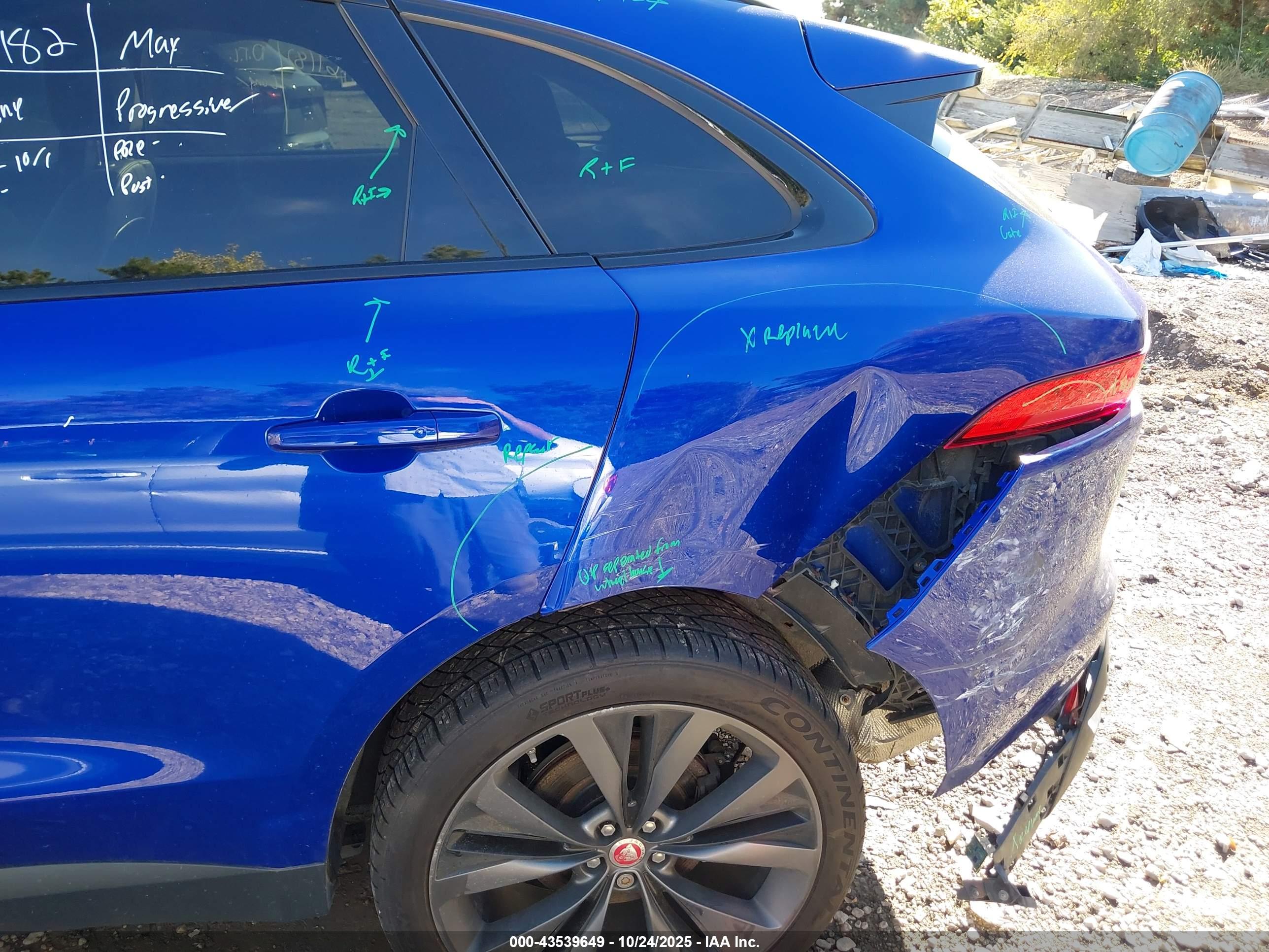 JAGUAR F-PACE image 6