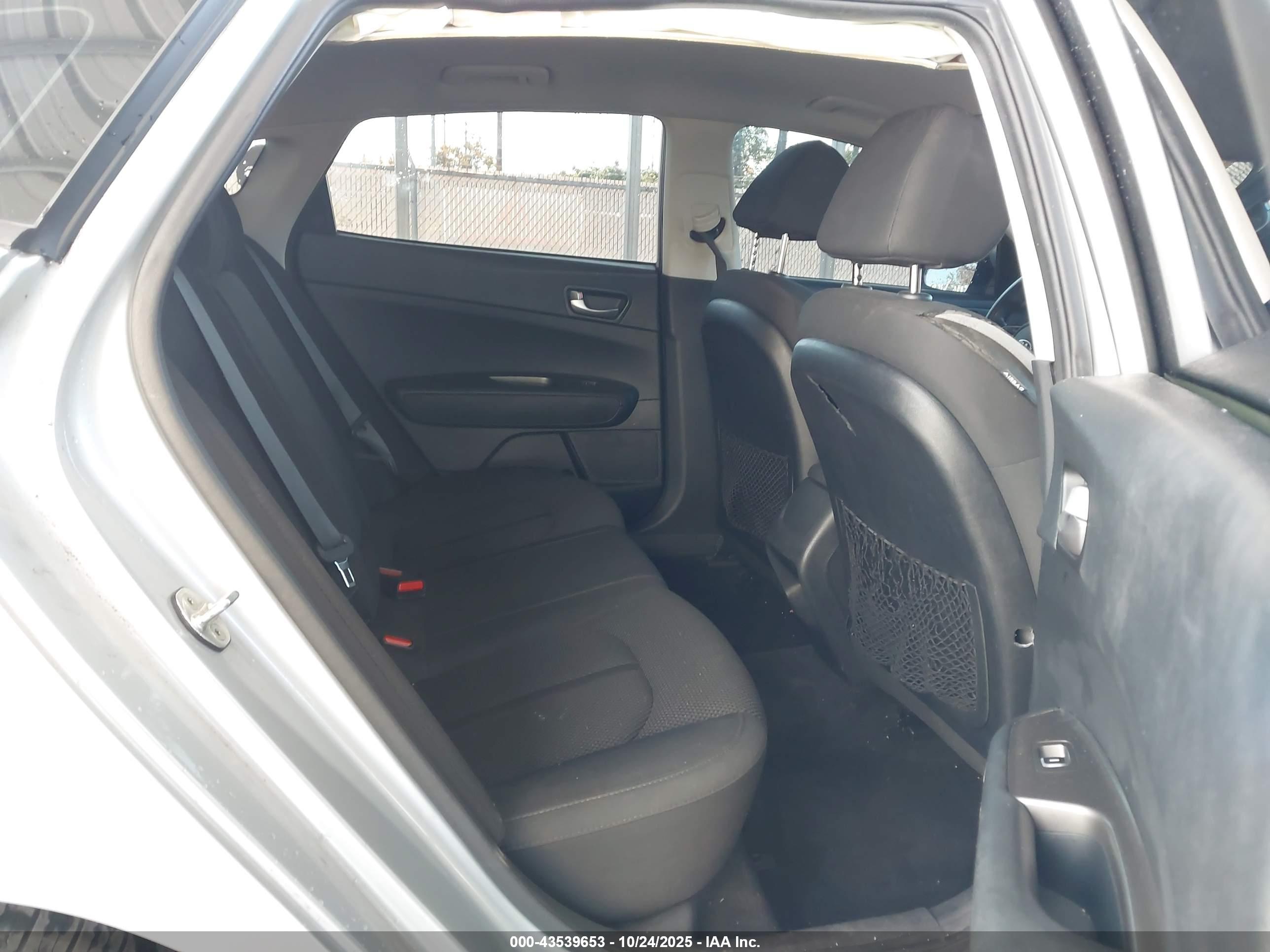 KIA OPTIMA image 8