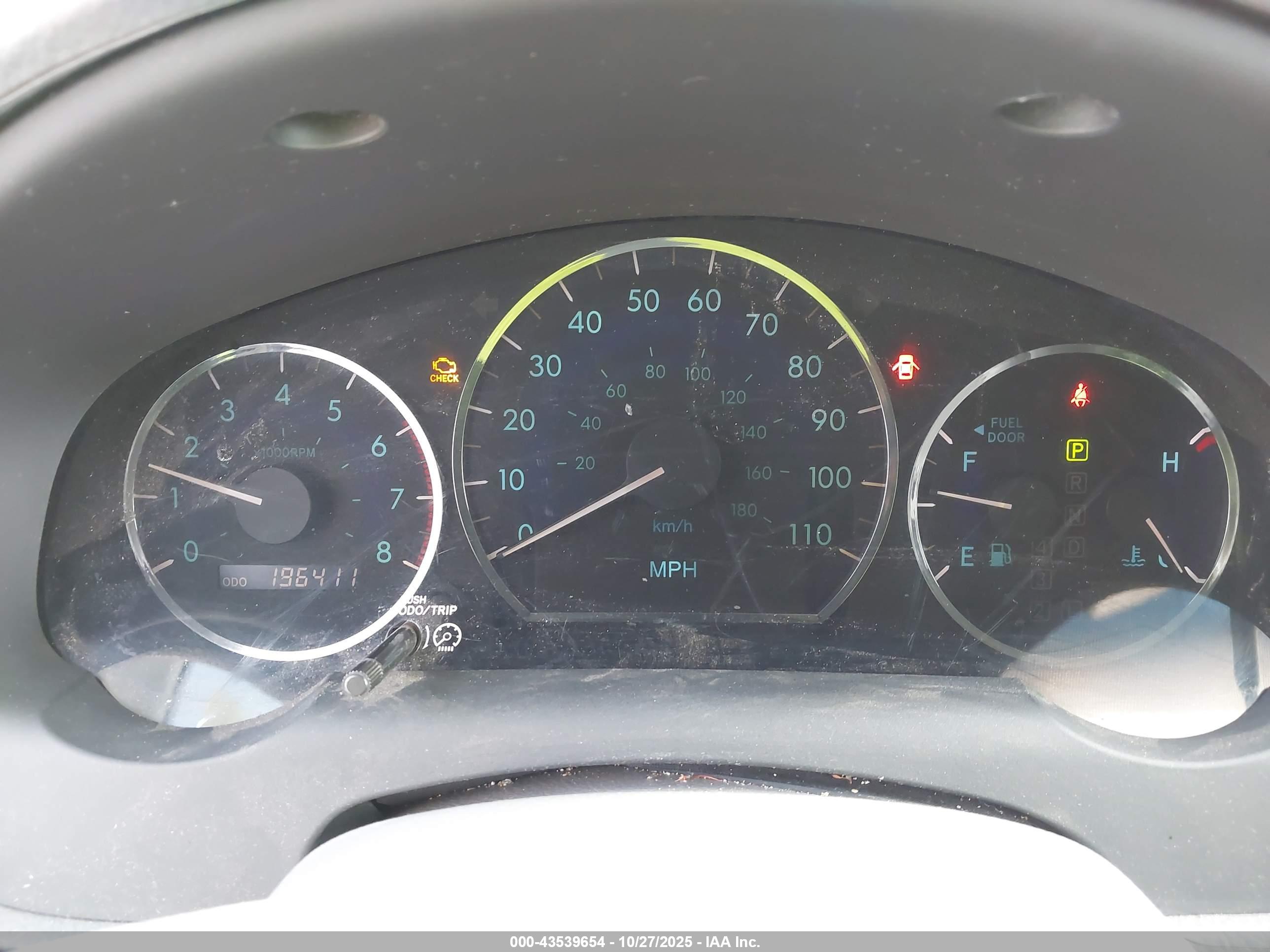TOYOTA SIENNA image 7