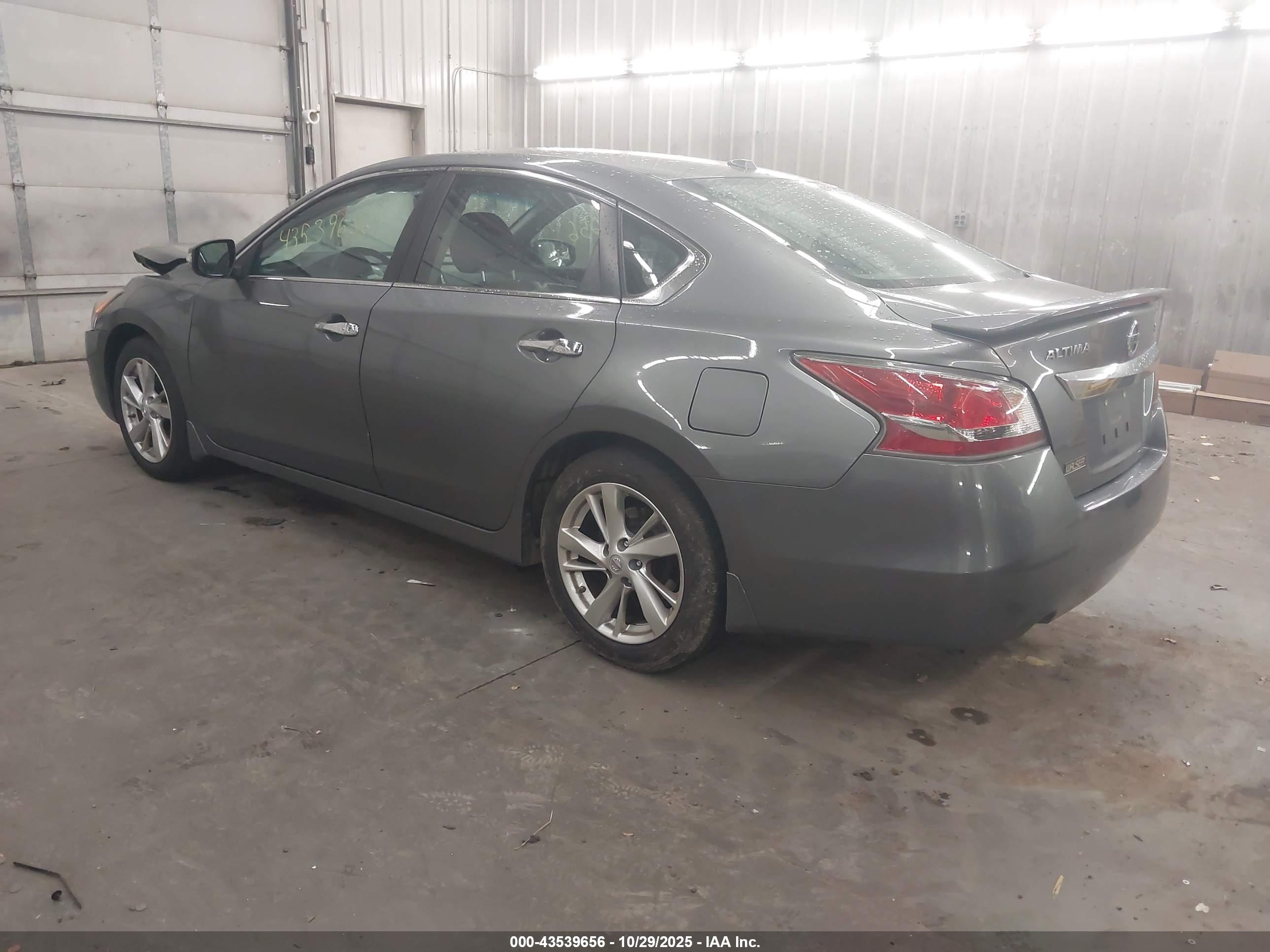 NISSAN ALTIMA image 3