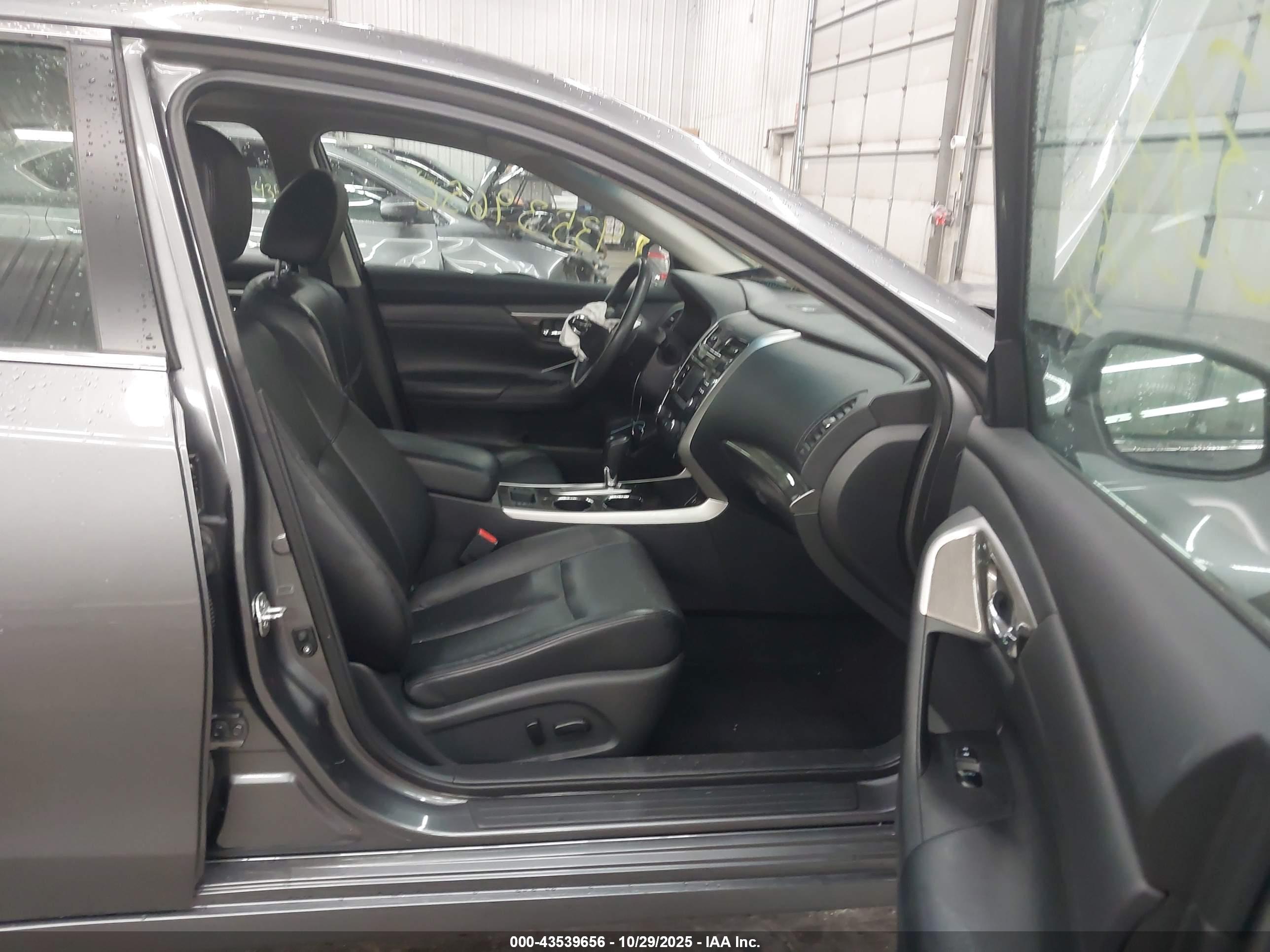 NISSAN ALTIMA image 5