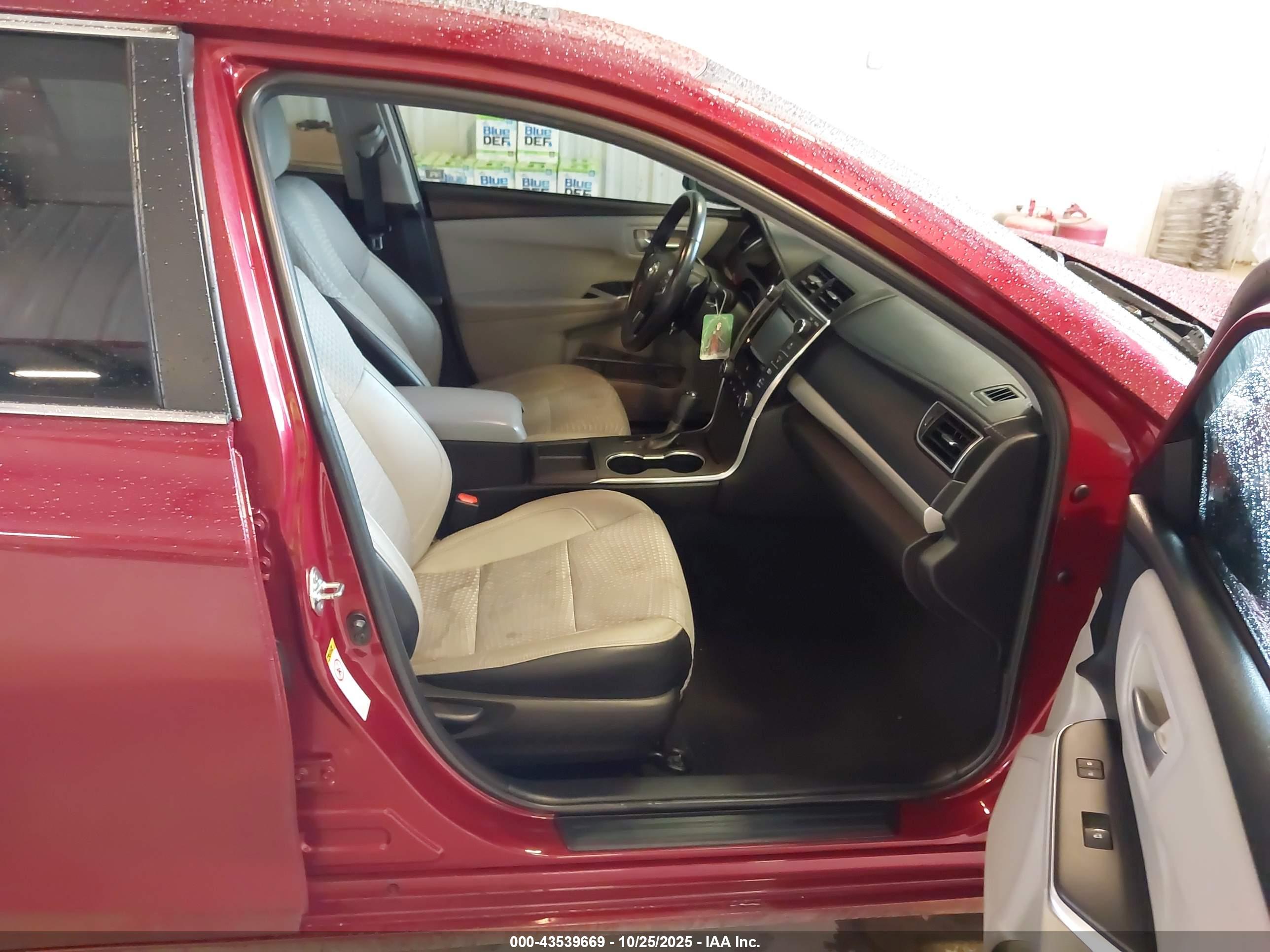 TOYOTA CAMRY image 5