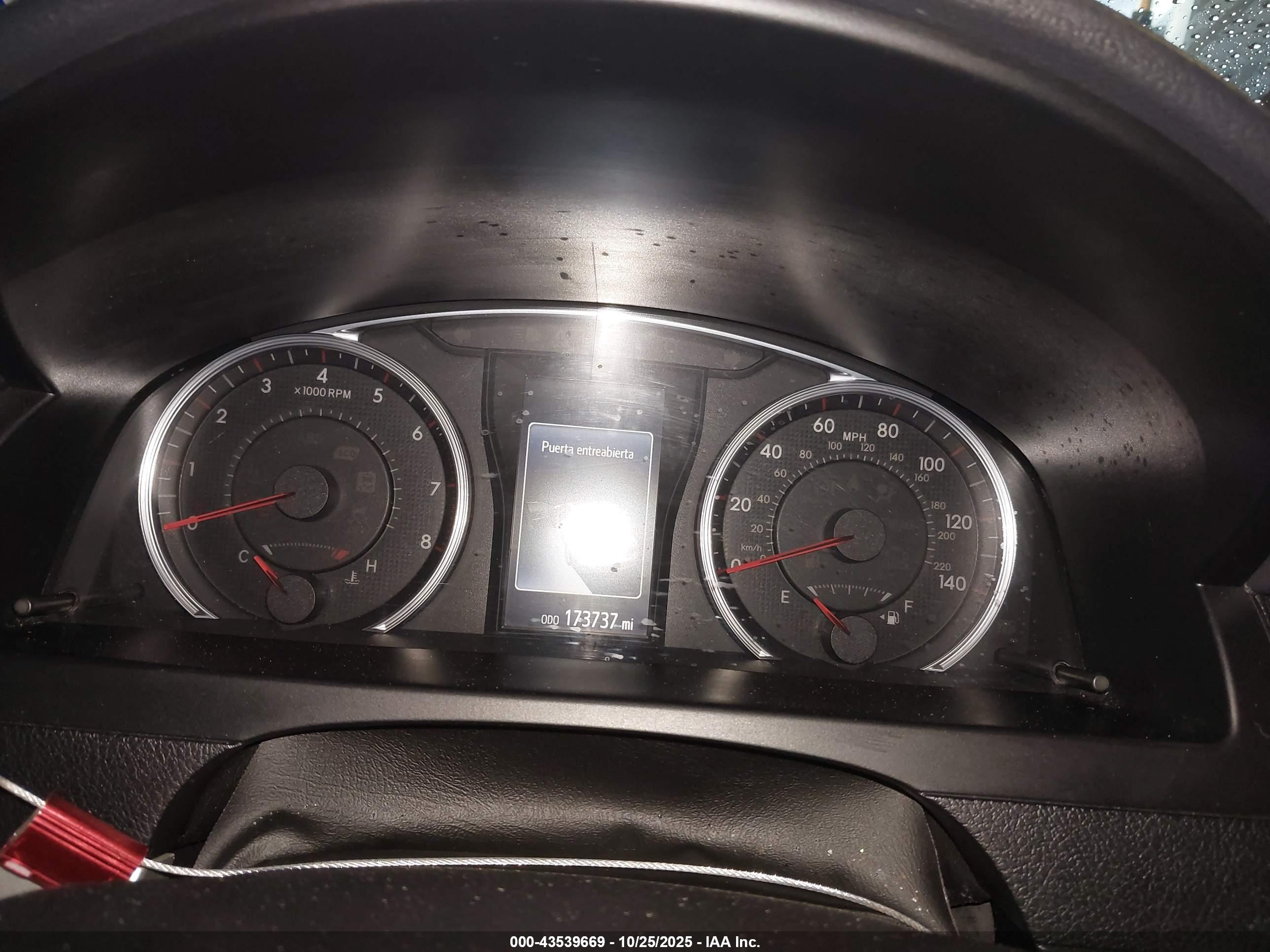 TOYOTA CAMRY image 7