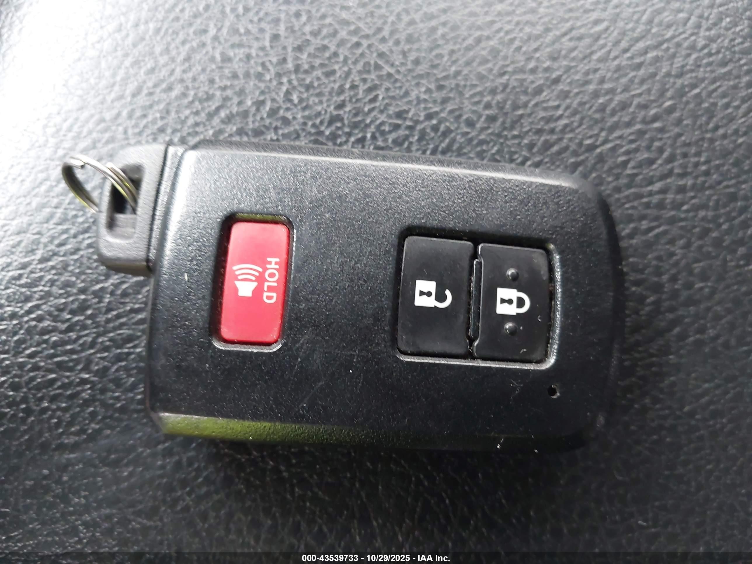 TOYOTA 4RUNNER image 11
